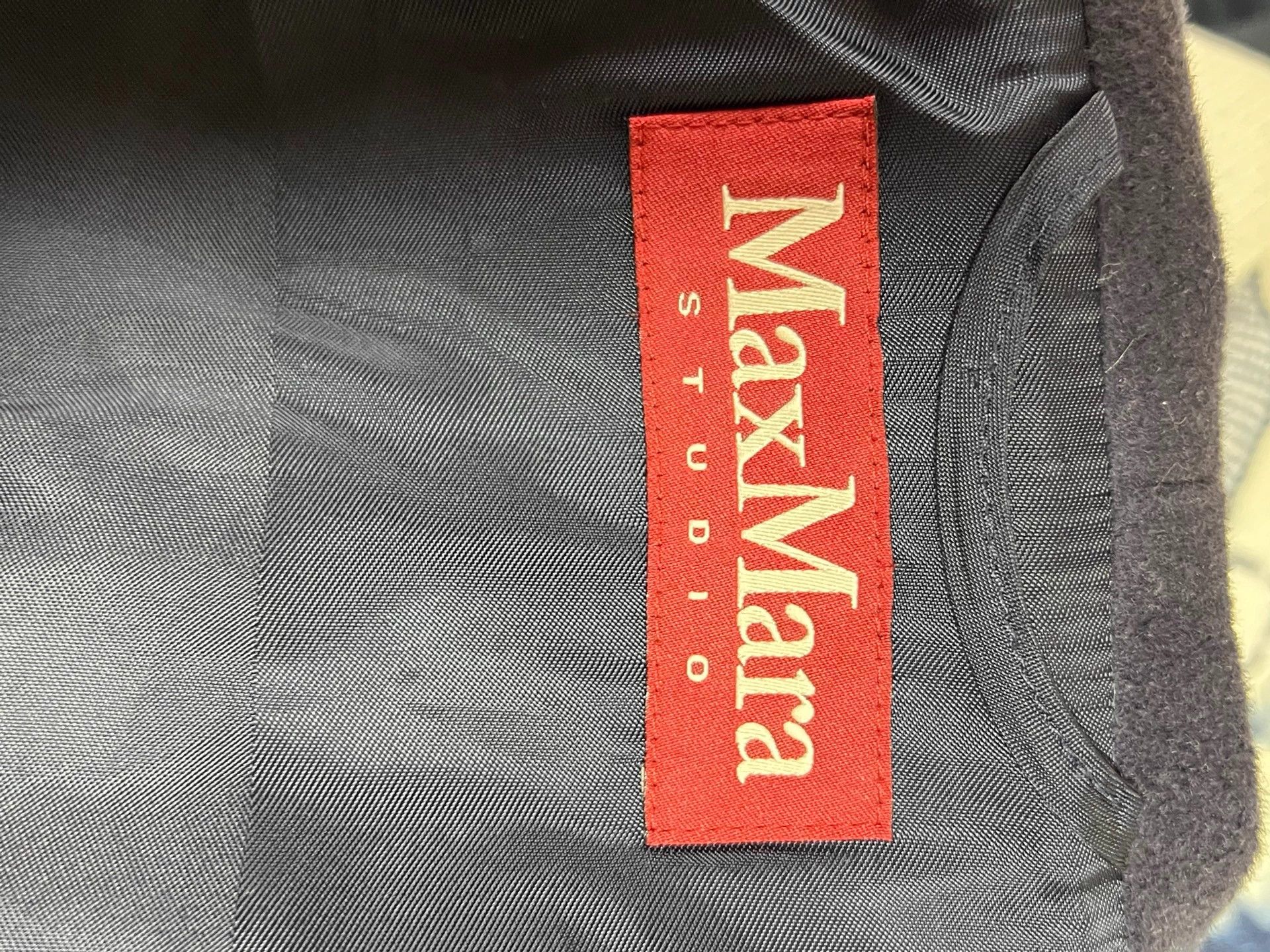 Max Mara MaxMara Women's Wool Dressing Gown Navy Fox Fur 38 Size S / US 4 / IT 40 - 6 Thumbnail