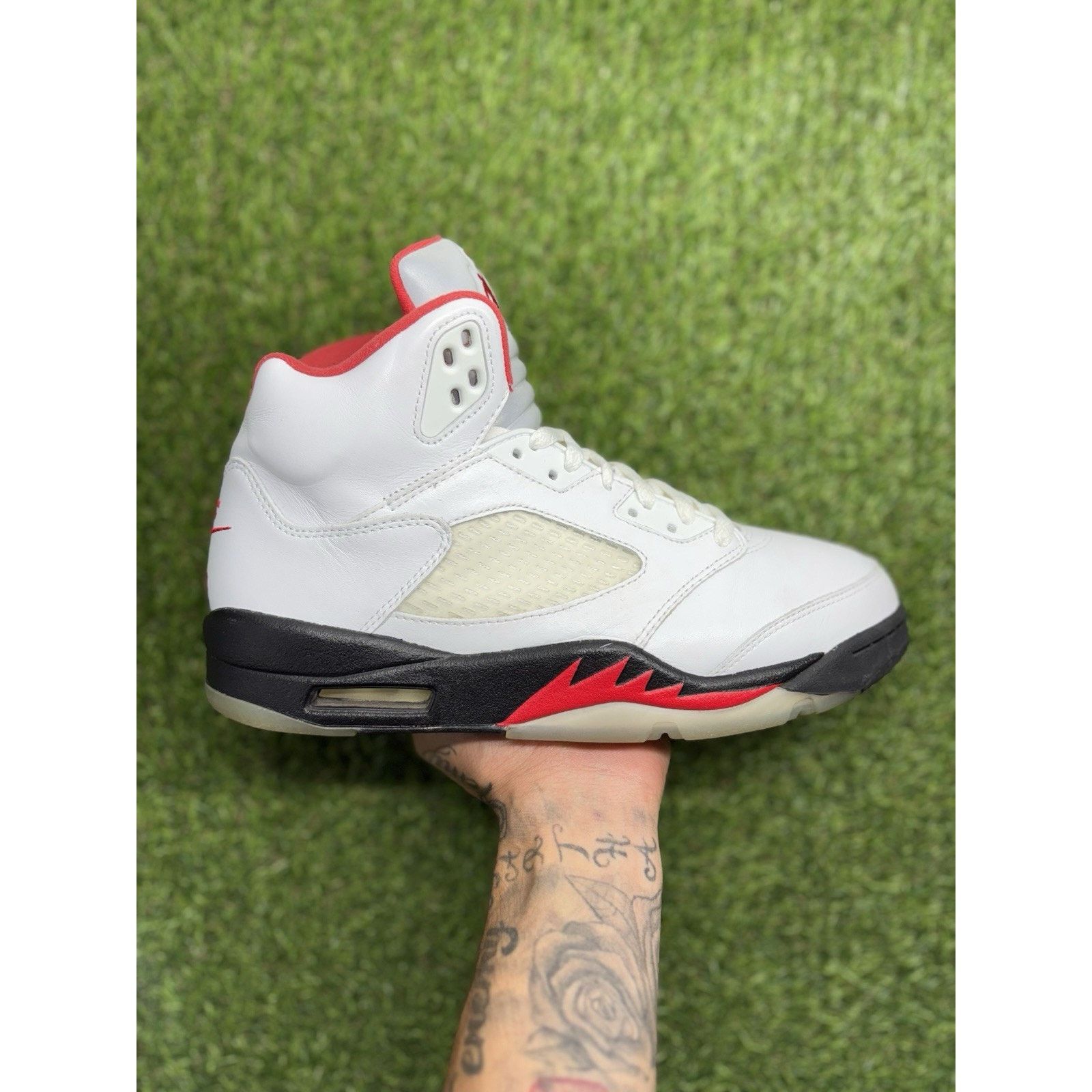 Jordan Brand Air Jordan 5 Retro Mid ' Fire Red ' | GREAT CONDITION! Size US 9.5 / EU 42-43 - 2 Thumbnail