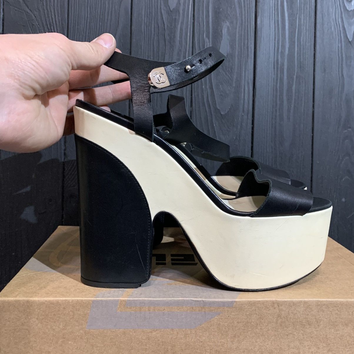 Chanel Women's CHANEL Ankle Strap Platform Sandals Leather Size 40 Size US 10 / IT 40 - 2 Thumbnail