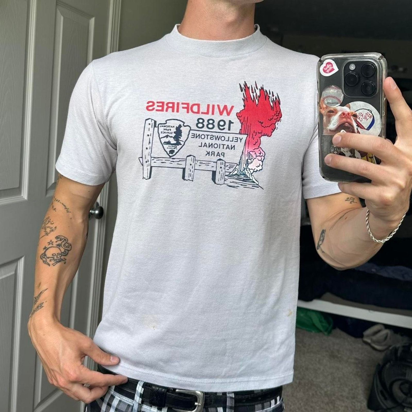 Vintage Rare Vintage 80s 1988 National Park Yellowstone Wildfire Tee Size US M / EU 48-50 / 2 - 1 Thumbnail