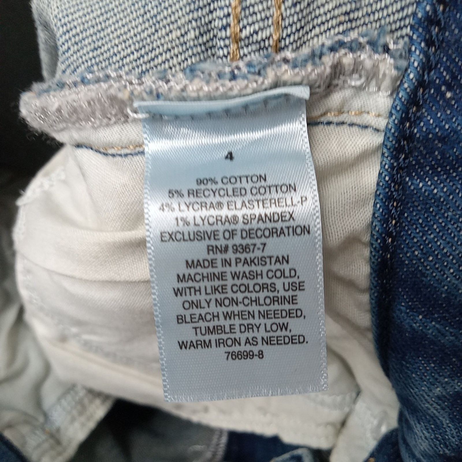 Arizona Jean Co. Arizona Cut Off Shorts Women Size 4 Blue High Rise 2.5" Ins Size 27" / US 4 / IT 40 - 6 Thumbnail
