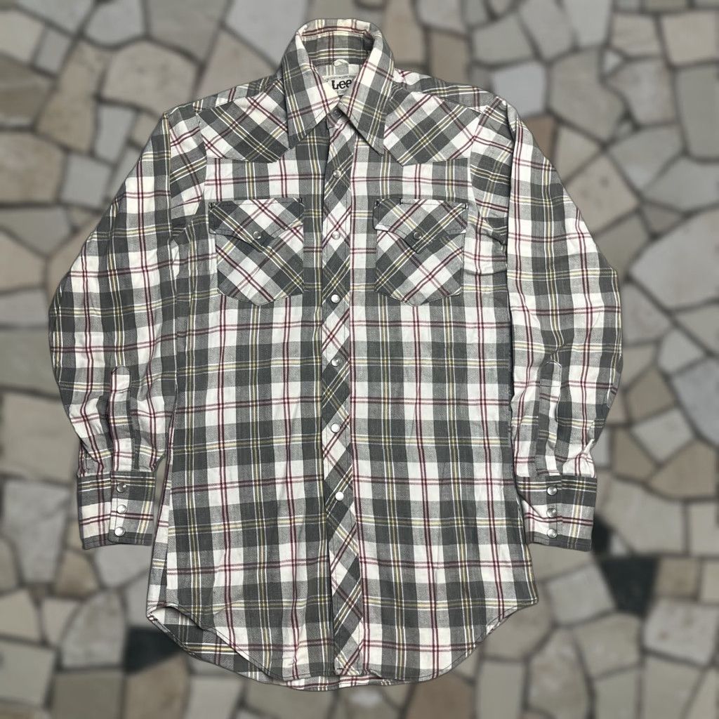 **VINTAGE Lee Western Plaid Pearl Snap Men's Long Sleeve Shirt** User: Vintage Lee Western Plaid Pearl Snap Men's Long Sleeve Shirt
