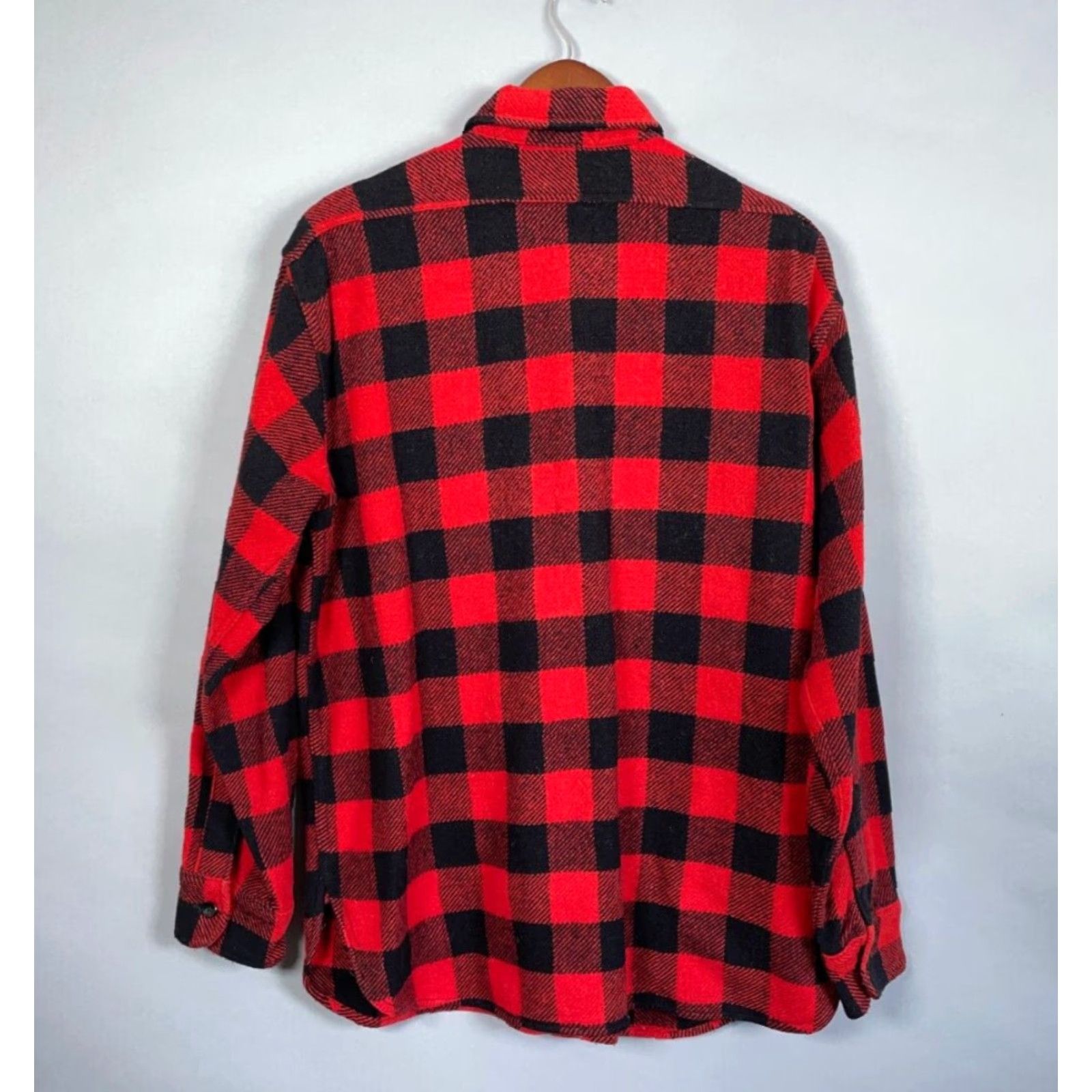 Vintage Vintage Wool Buffalo Plaid Flannel Shirt Adult Large Red and Black 70s 80s Grunge Workwear Men Size US L / EU 52-54 / 3 - 2 Thumbnail