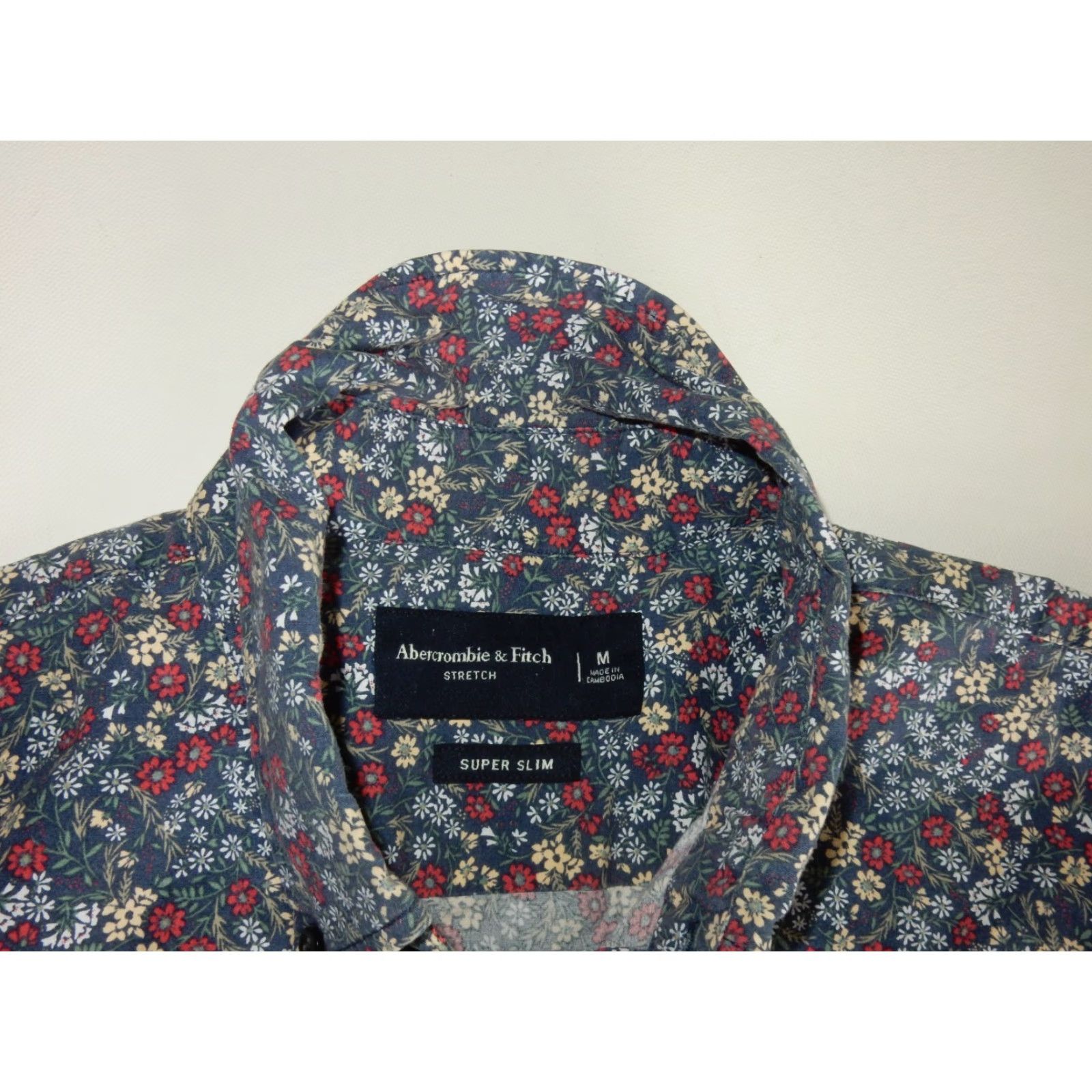 Abercrombie & Fitch VINTAGE Abercrombie & Fitch Men's Short Sleeve Button-Up Shirt Cotton Floral Size M Blue Slim Fit Size US M / EU 48-50 / 2 - 4 Thumbnail