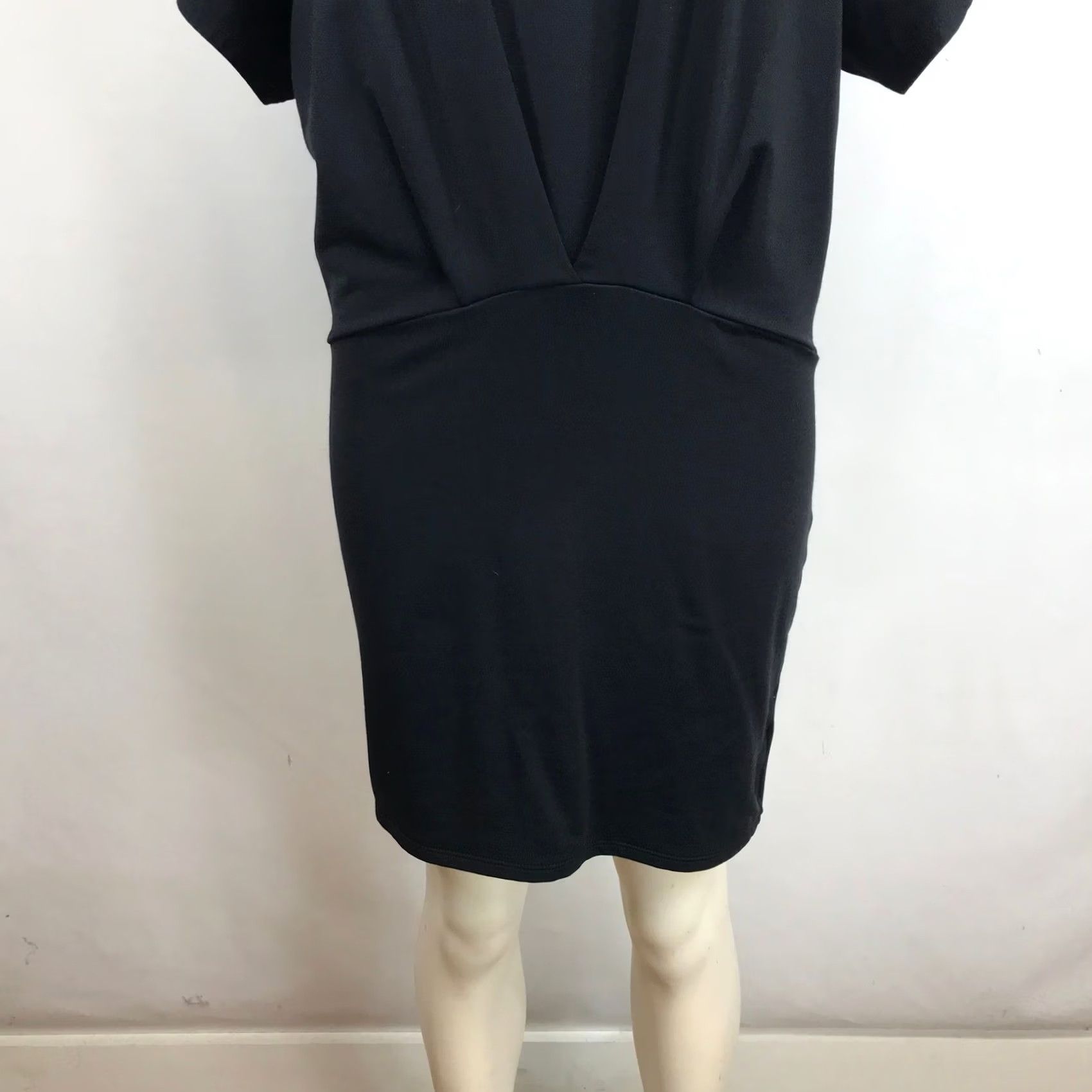 Athleta Athleta Dress Shirt Womens Black Short Sleeve Draped Pleated Front Blouson Crew Neck Size S Size 28" / US 6 / IT 42 - 3 Thumbnail