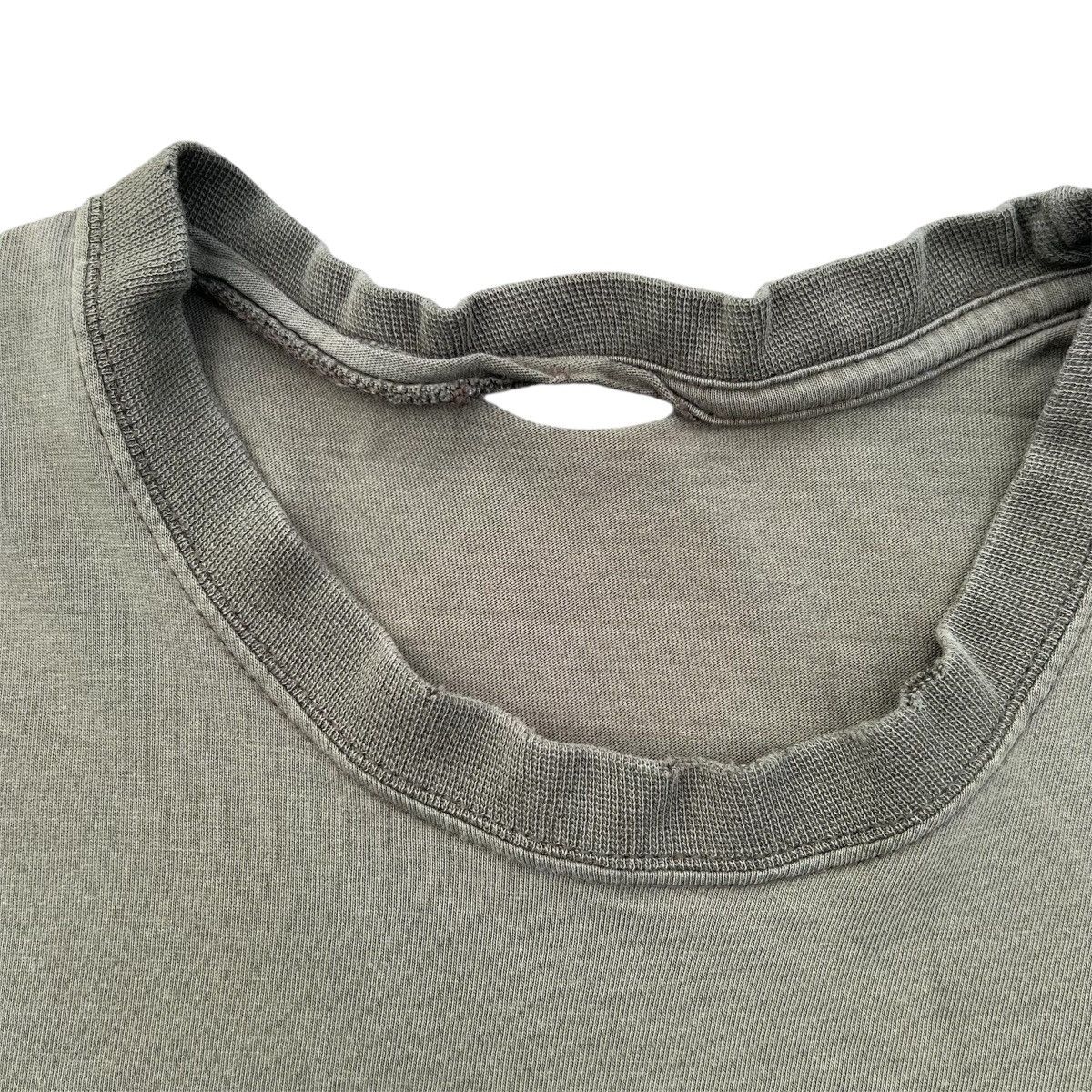 Vintage Vintage 2000s Faded Green Inside Out T-Shirt Size US XXL / EU 58 / 5 - 7 Thumbnail