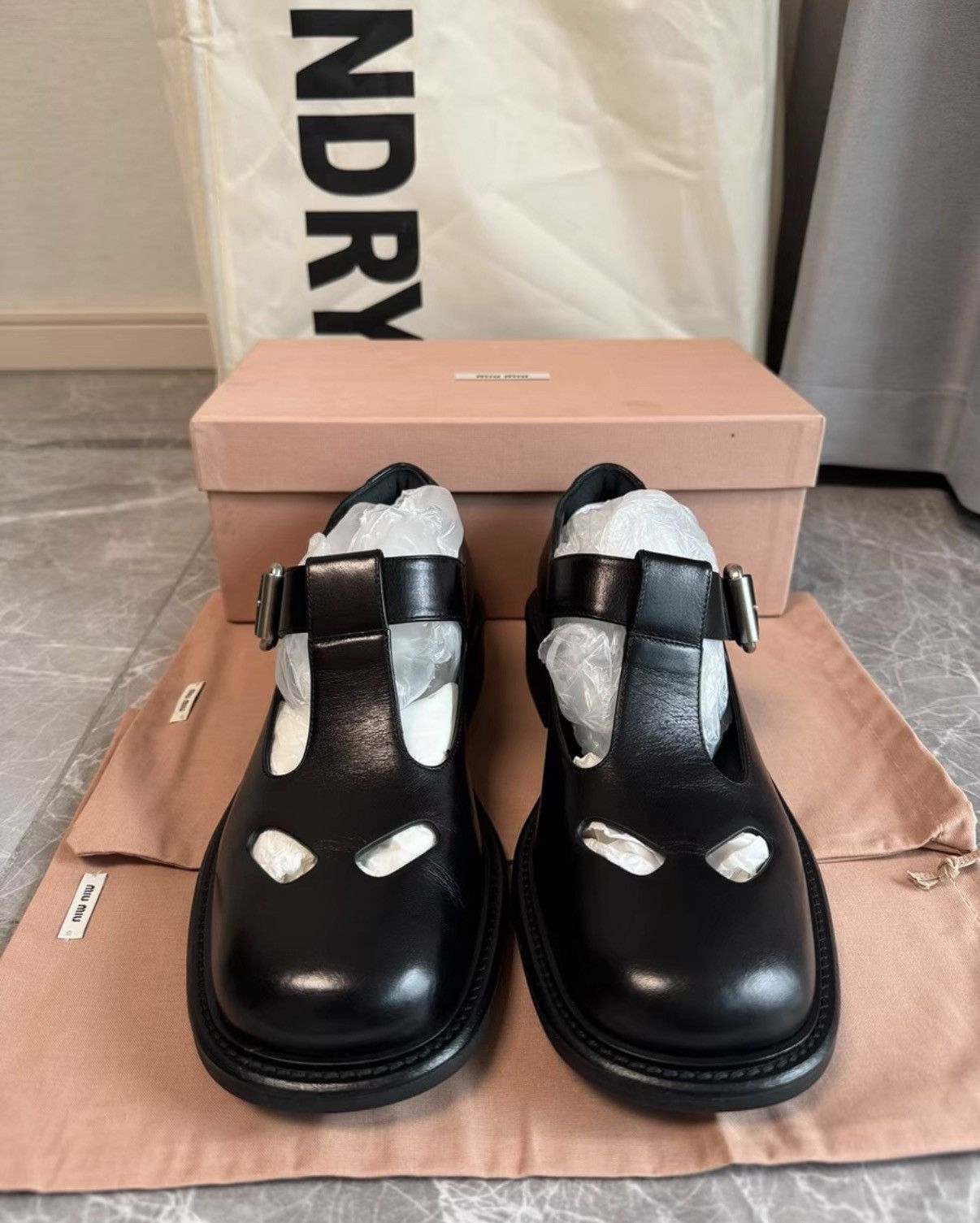 Miu Miu MiuMiu Runway T-strap Mary Jane Shoes K6 Size US 8.5 / IT 38.5 - 2 Thumbnail
