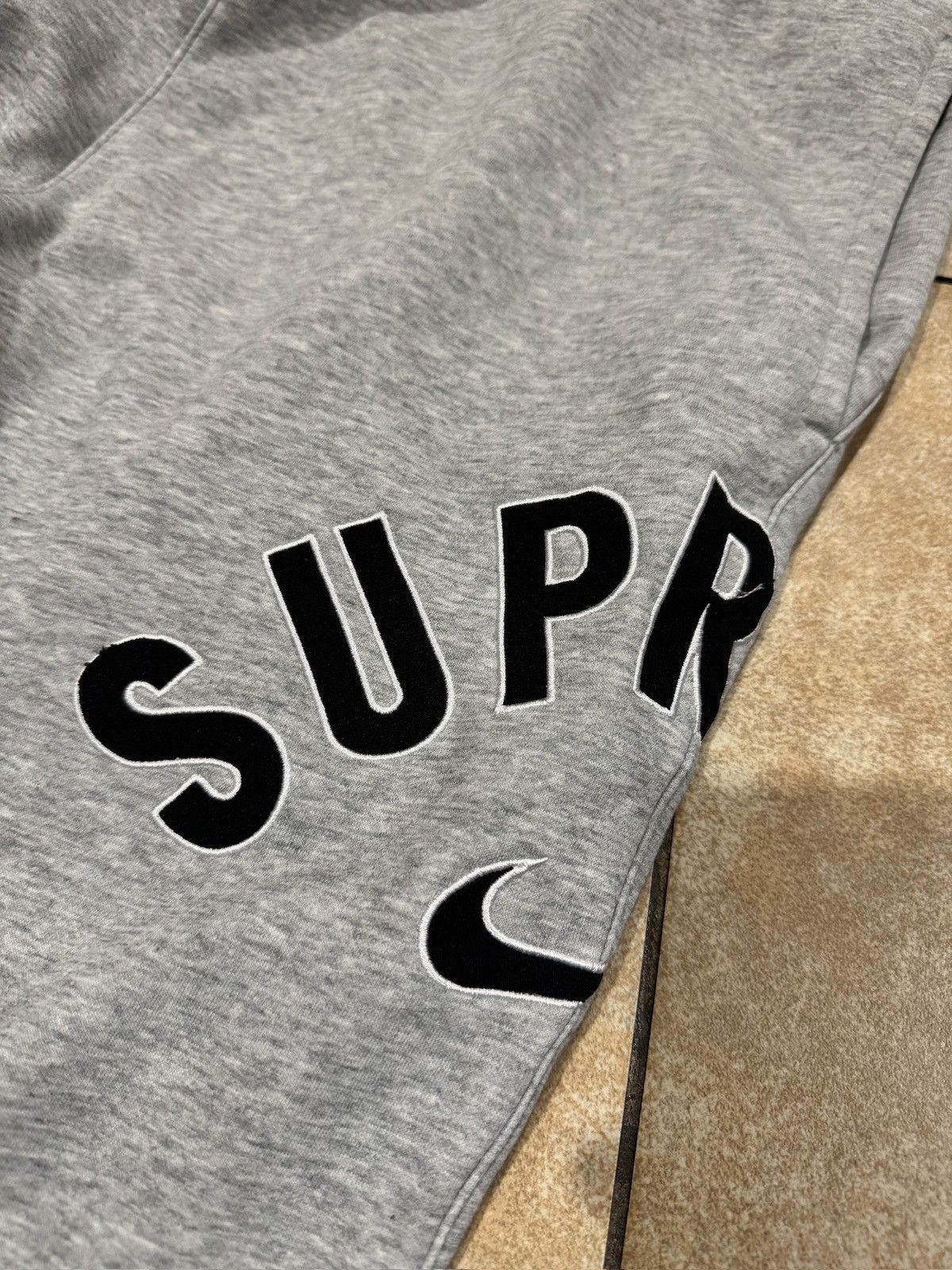 Nike × Supreme Nike x supreme Size US 40 / EU 56 - 2 Thumbnail