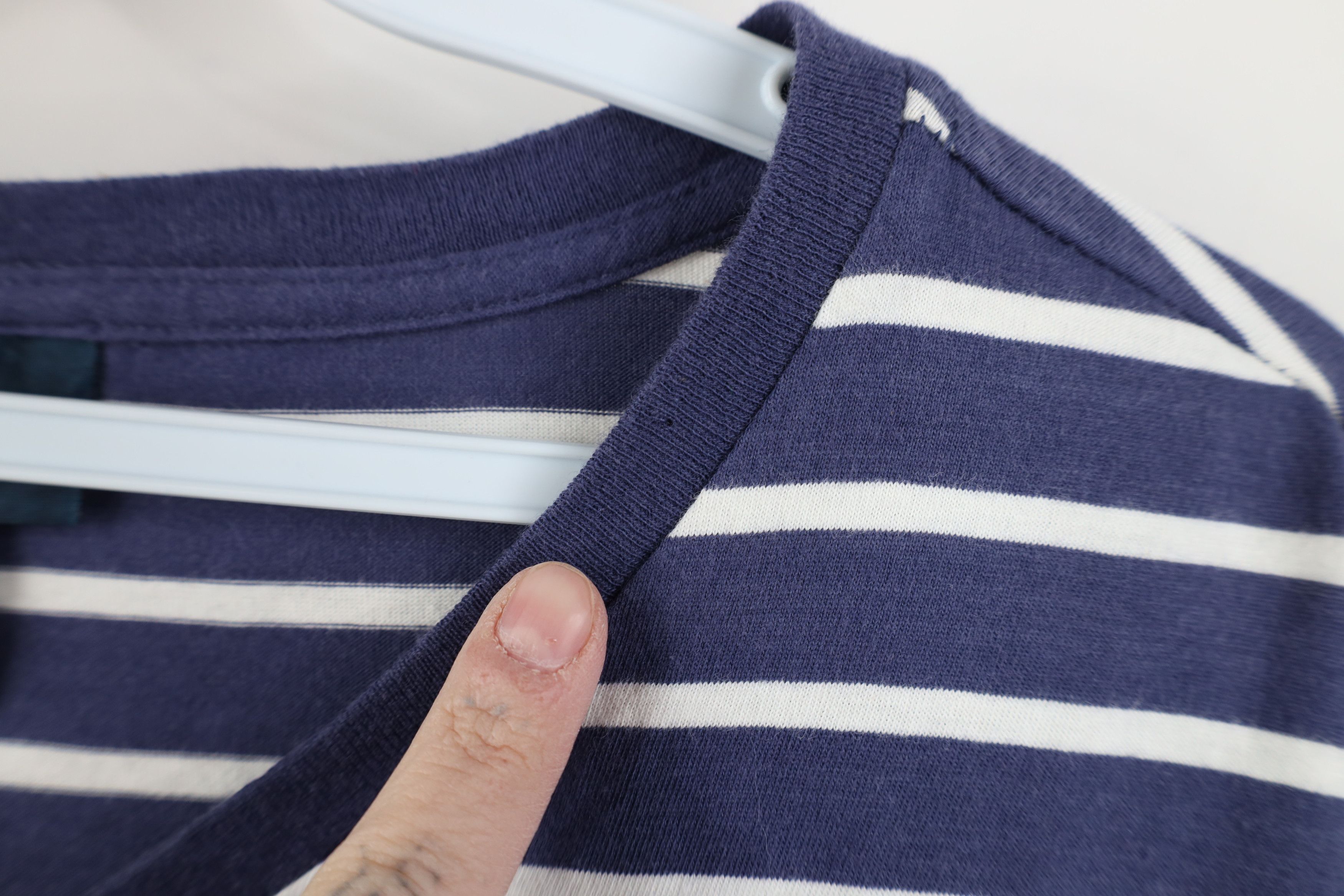 Ralph Lauren Deadstock Vintage Ralph Lauren Short Sleeve V-Neck T-Shirt Size US L / EU 52-54 / 3 - 4 Thumbnail