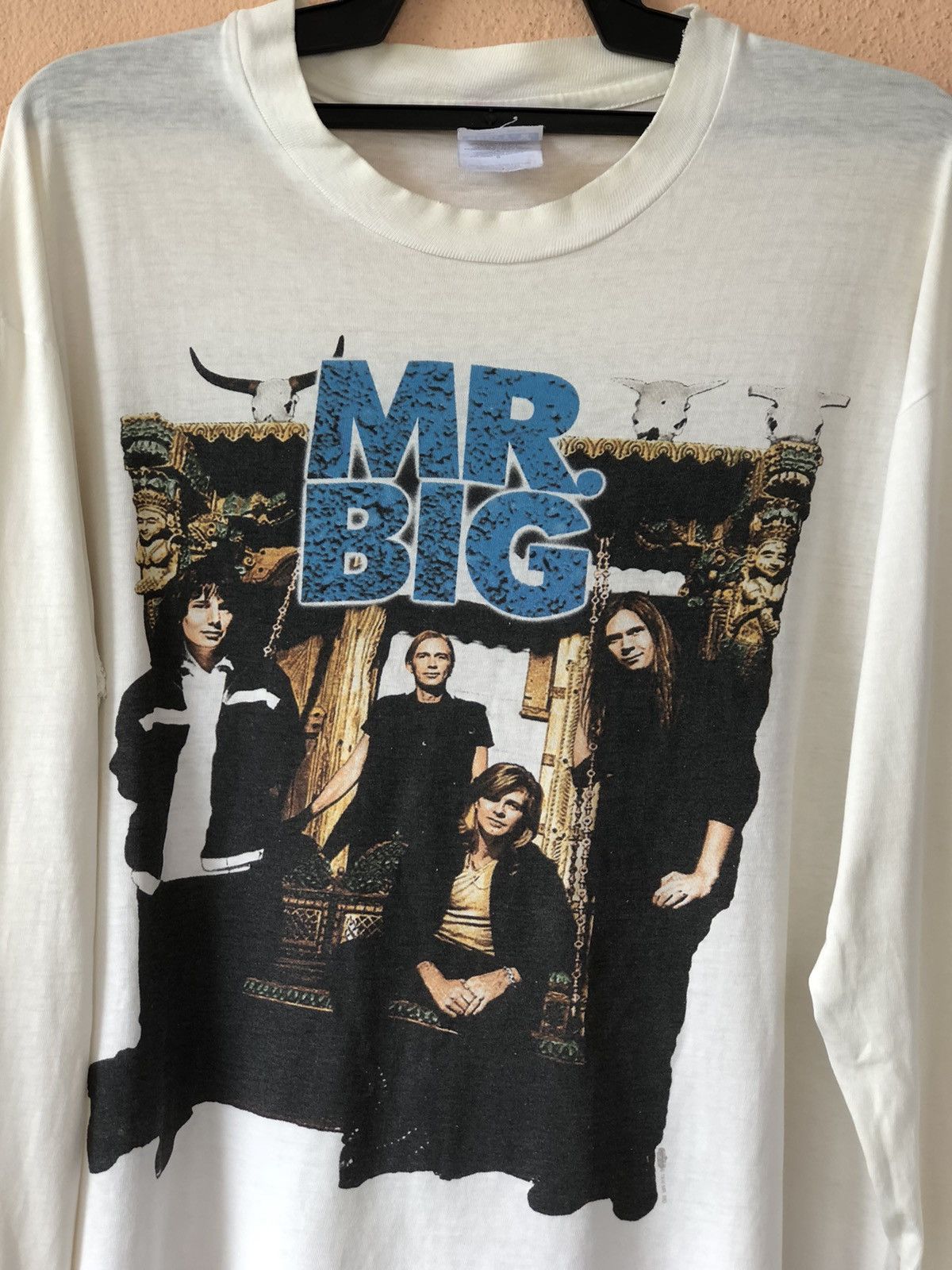 Band Tees × Vintage Vintage 90s MR BIG Thrashed Band Tee Size US L / EU 52-54 / 3 - 3 Thumbnail
