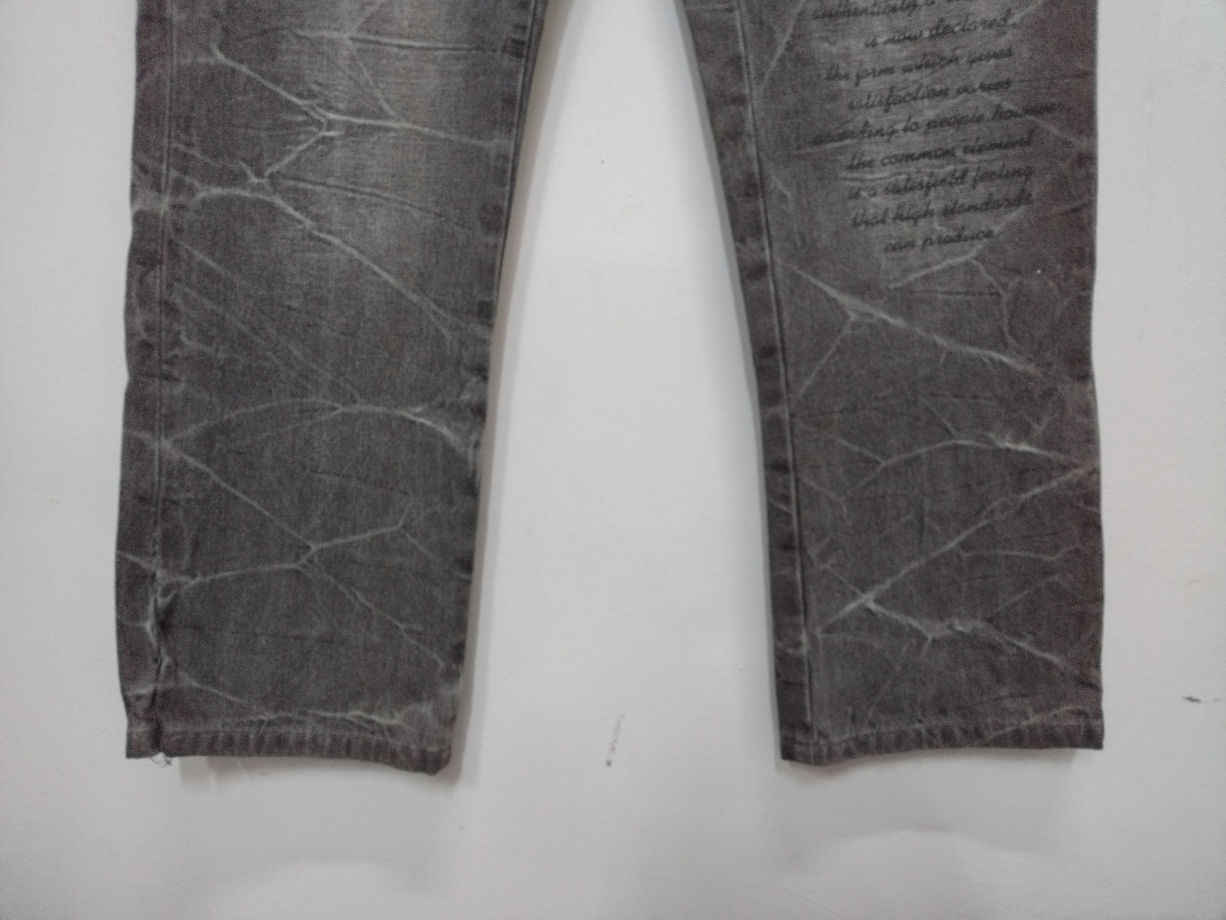 If Six Was Nine 💥Sunfaded lightning character cross design script Jeans Size 30" / US 8 / IT 44 - 7 Thumbnail
