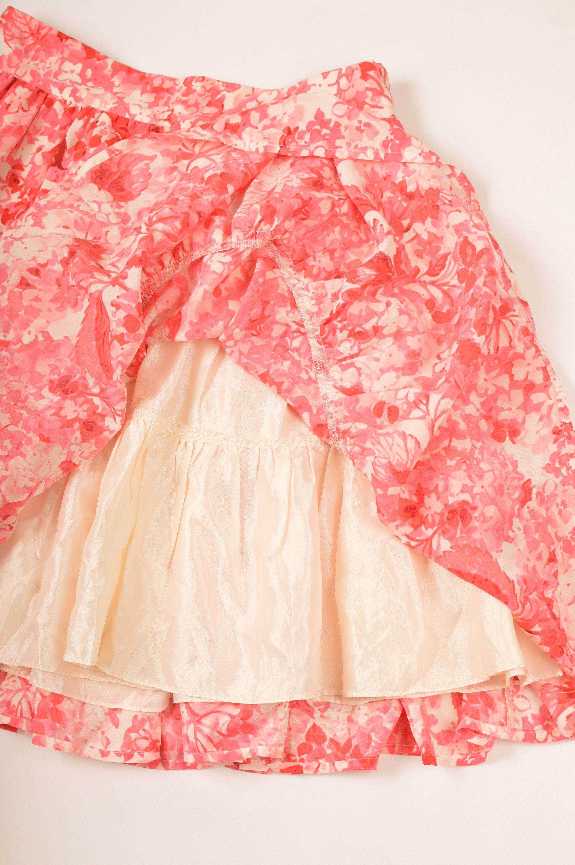 Juicy Couture Juicy Couture Silk Floral Print Midi Skirt Size 26" / US 2 / IT 38 - 2 Thumbnail