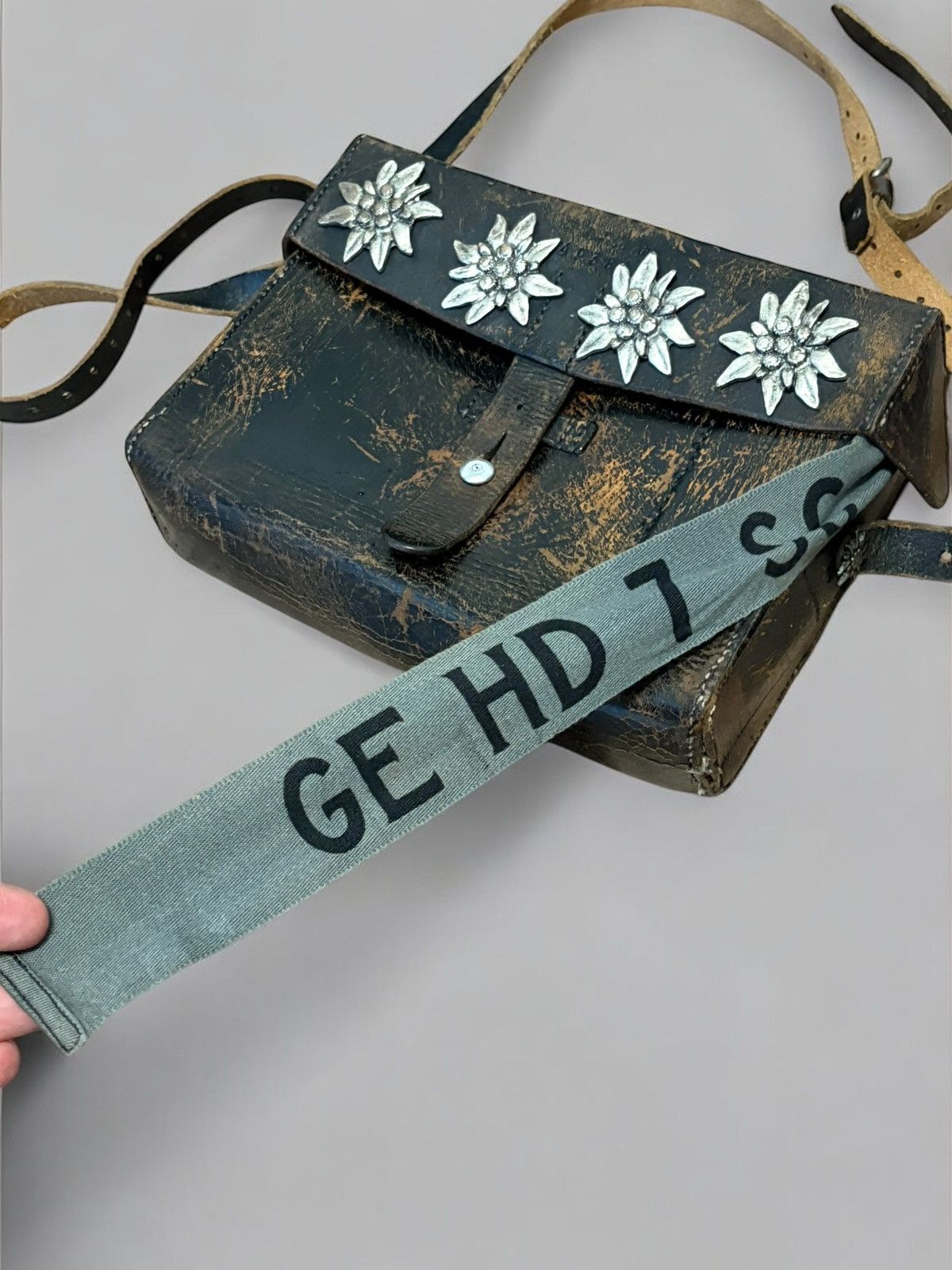 Vintage 🔥 WW2 DISTRESSED GERMAN MILITARY BAG VINTAGE CRACKED LEATHER Size ONE SIZE - 8 Thumbnail