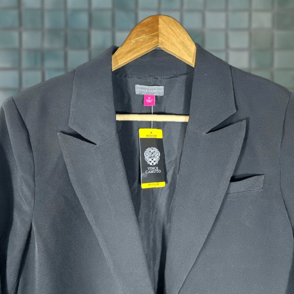Vince Camuto Vince Camuto Blazer Womens Medium Black New with tags One Button Work Weekend Blazer Womens M Black Sport Coat Ladies Men? Size M / US 6-8 / IT 42-44 - 1 Thumbnail