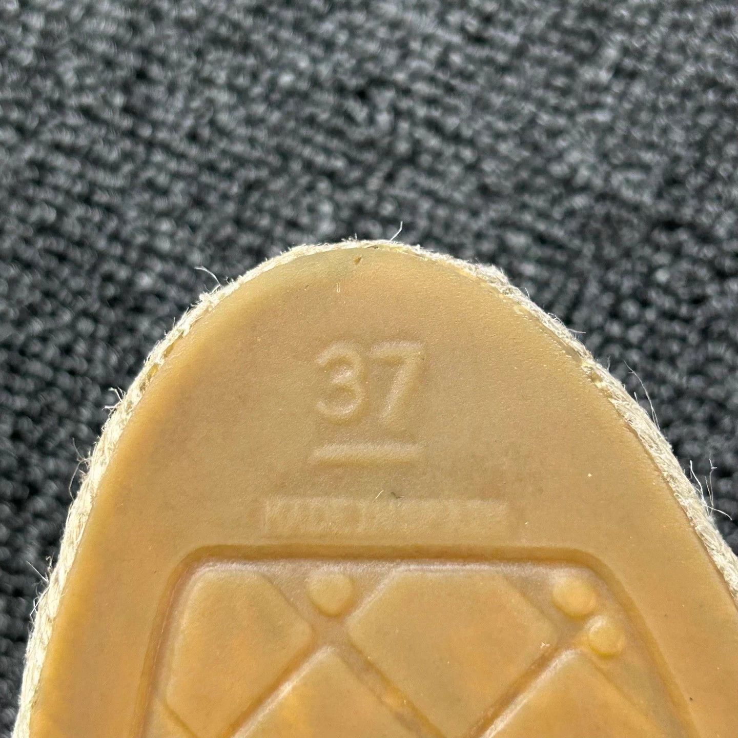 Chanel Chanel CC Fisherman Slipper Size US 6 / IT 36 - 7 Thumbnail