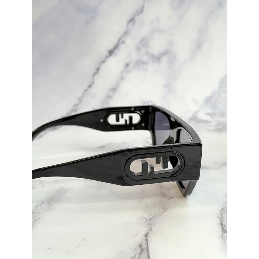 Fendi NEW Fendi FE40108U O'Lock Black Flat Top Sunglasses Size ONE SIZE - 5 Thumbnail