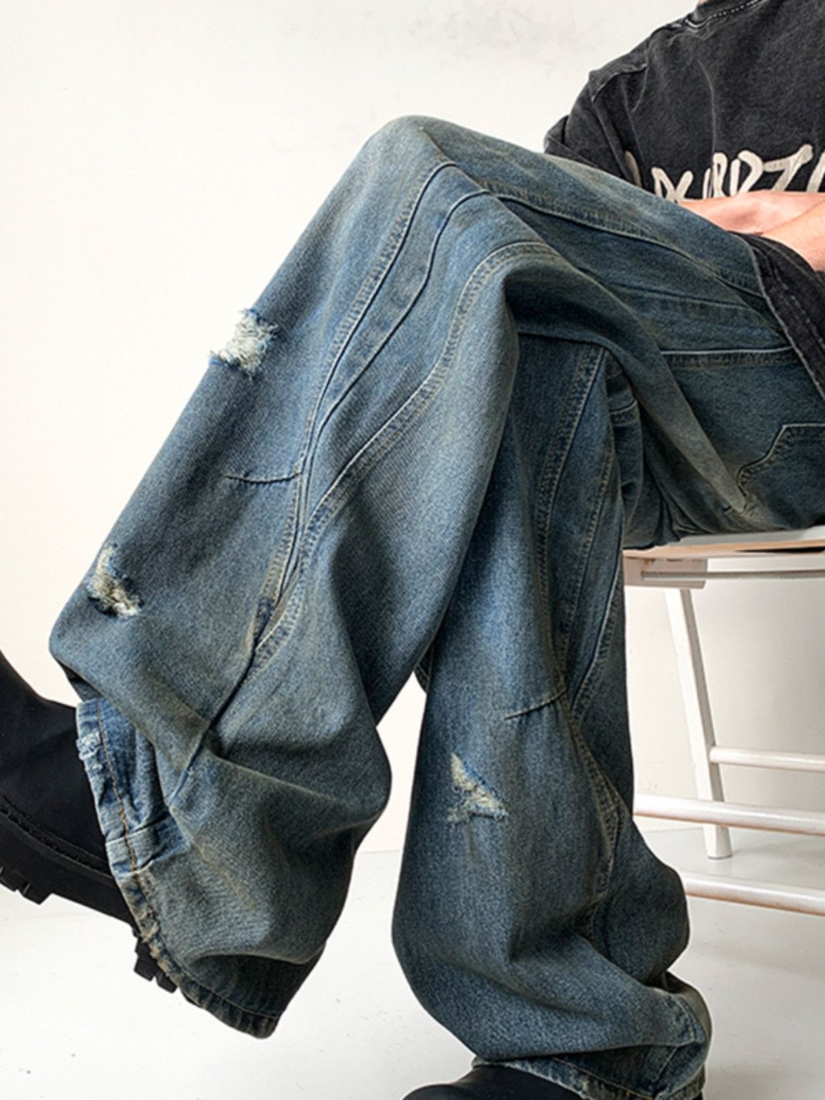 Japanese Brand Men's loose-fitting wide-leg distressed washed jeans Size US 32 / EU 48 - 5 Thumbnail