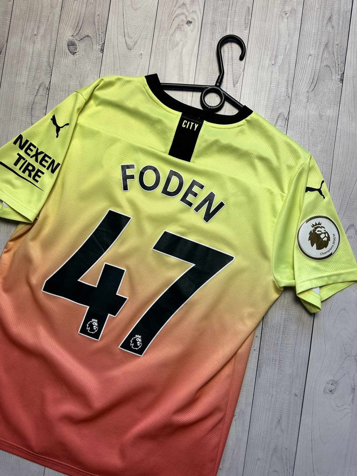 Puma Manchester City 47 Foden puma soccer jersey away rare M Size US M / EU 48-50 / 2 - 3 Thumbnail