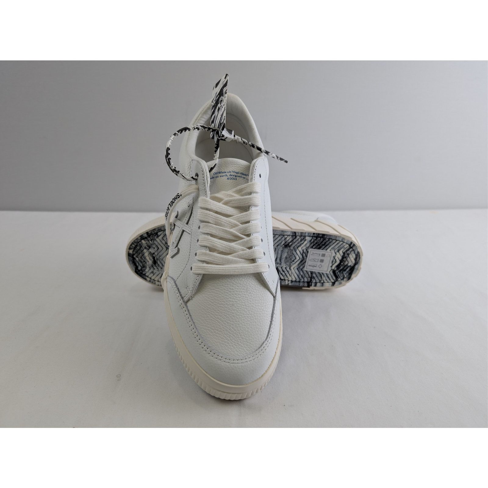 o1rshd1 Low Vulcanized Leather Sneakers in White