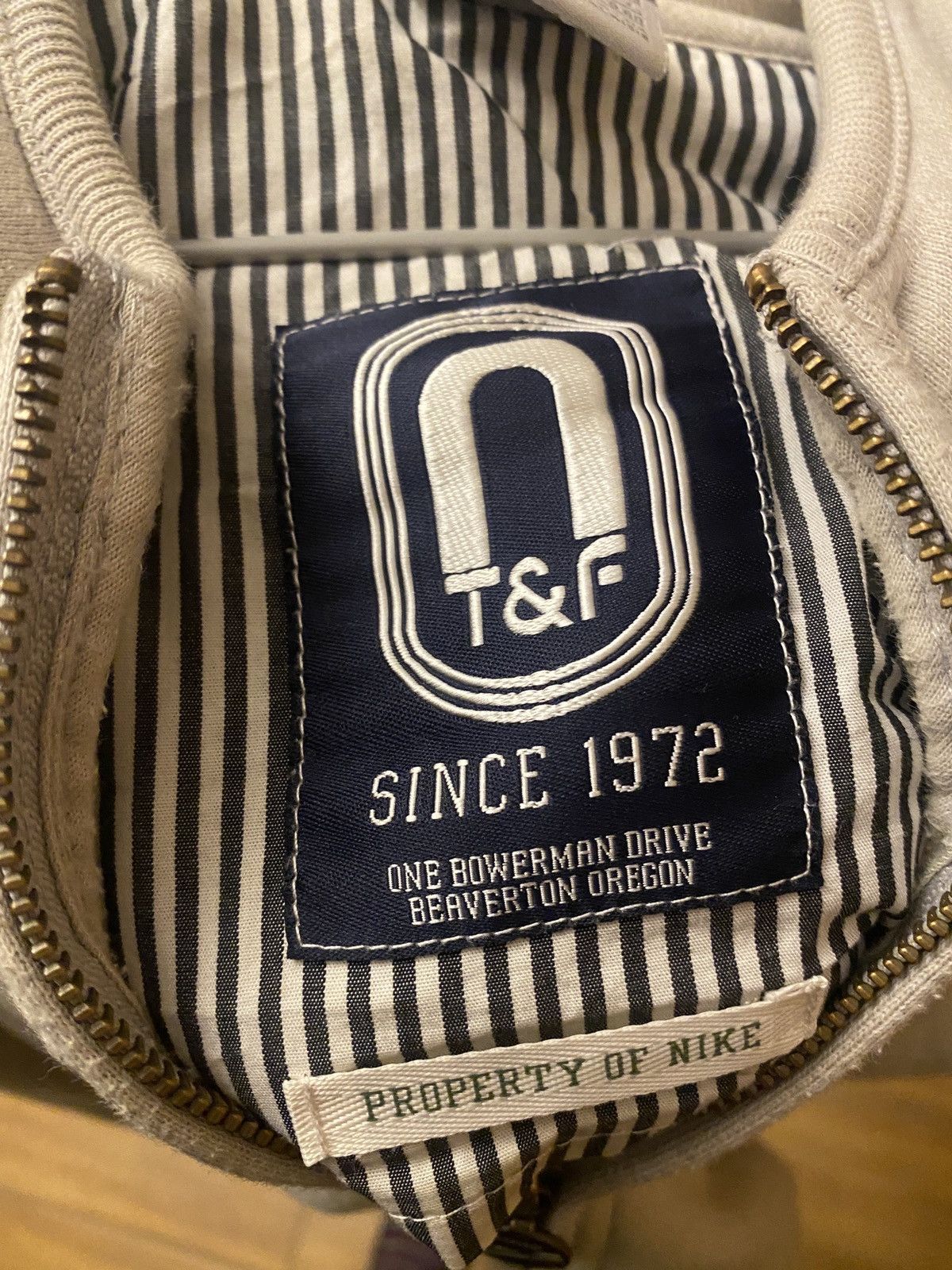 Nike Vintage nike track & field Eugene big logo sweatshirt Size US XXL / EU 58 / 5 - 7 Thumbnail