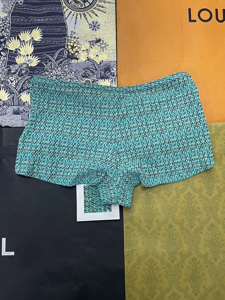 Chanel chanel 25C Early Spring Vacation Series Green Tweed Shorts Size 25" / US 0 / IT 36 - 3 Thumbnail