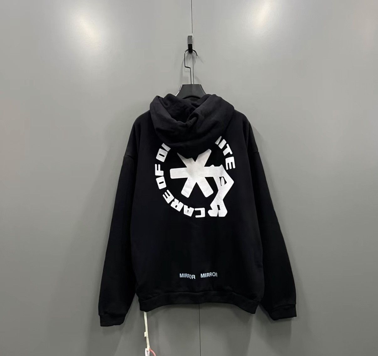 Off-White OFF-WHITE OW Back Logo Print Hoodie J41 Size US M / EU 48-50 / 2 - 2 Thumbnail