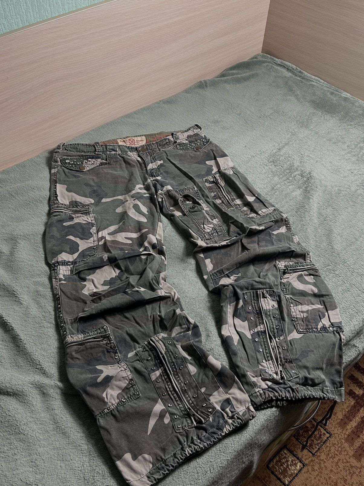 Japanese Brand Y2K Military Camo Baggy Cargo Pants 00s Studs & Rhinestones Size US 29 - 1 Thumbnail