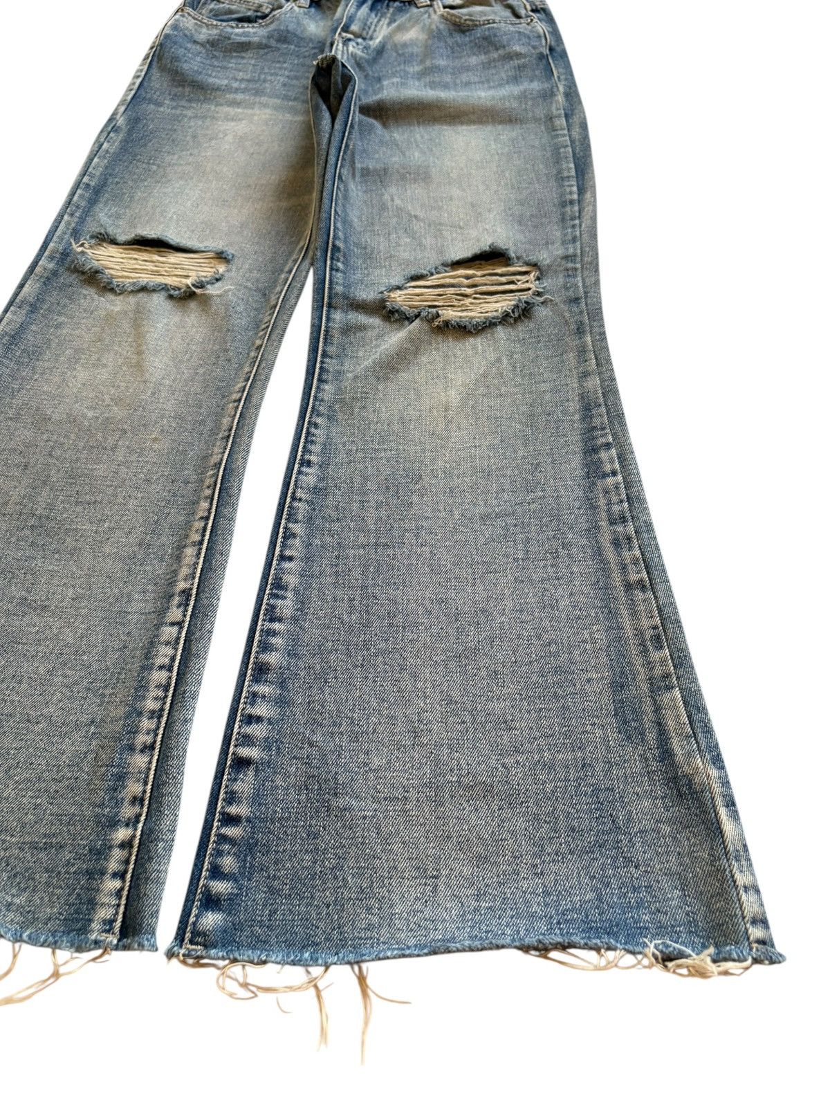 Japanese Brand Vintage Japanese Brand Mud Wash Ripped Flare Jeans Size US 27 - 7 Thumbnail