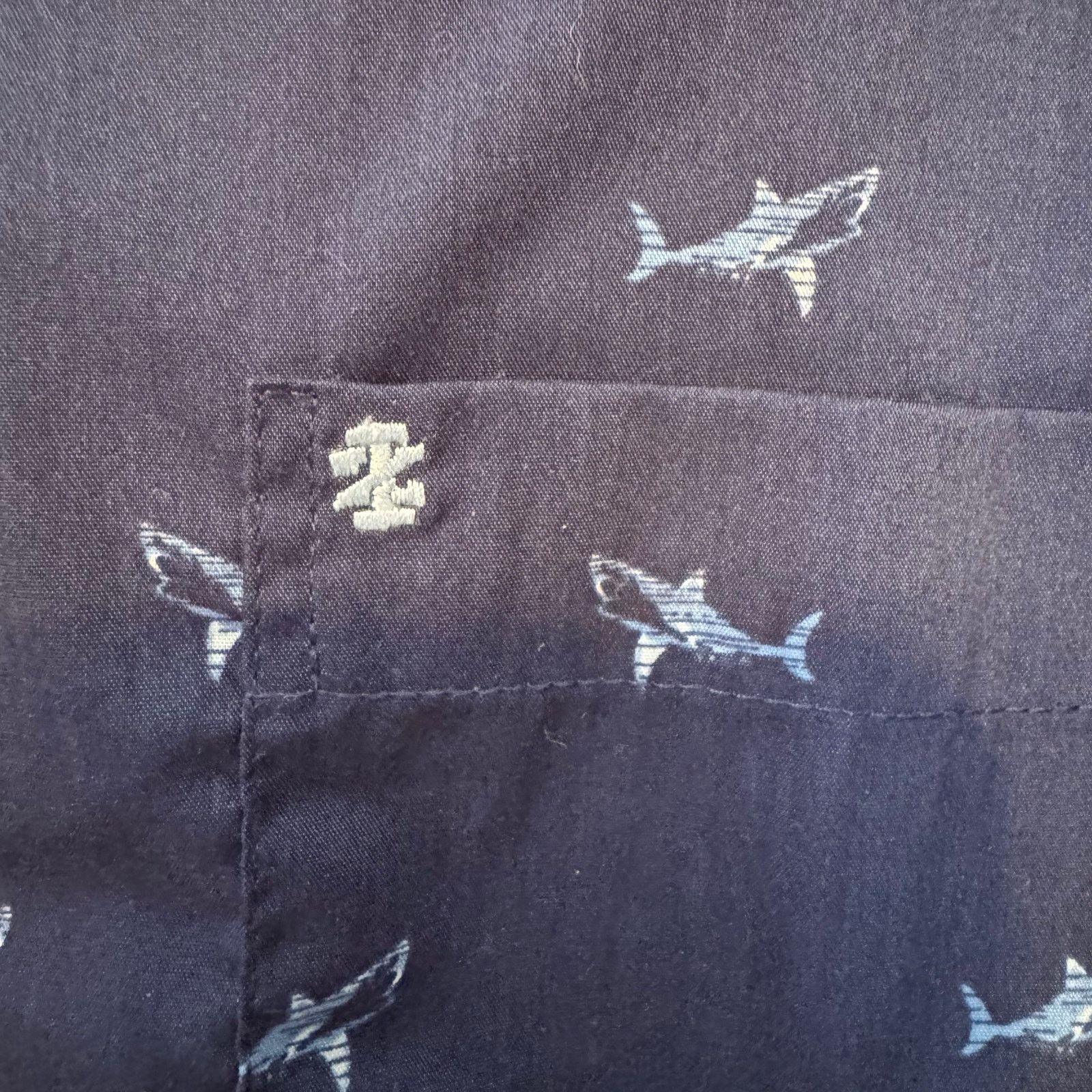 Izod IZOD Men’s Shark Print Button Down Shirt Size M Short Sleeve Size US M / EU 48-50 / 2 - 3 Thumbnail
