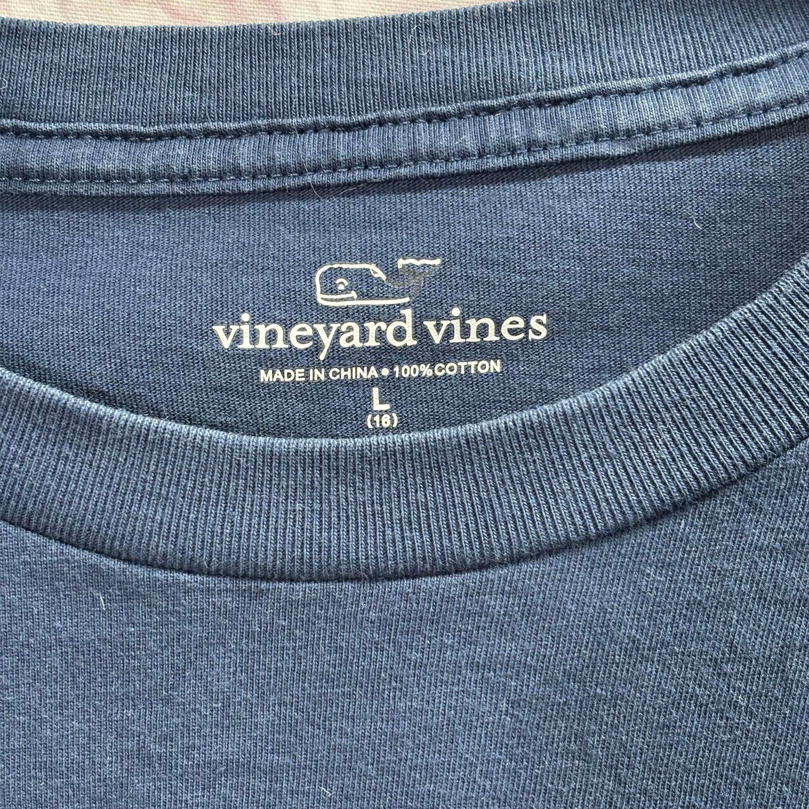 Vineyard Vines Vineyard Vines Men's Long Sleeve Whale Logo T-Shirt Boys XL Size US XL / EU 56 / 4 - 3 Thumbnail
