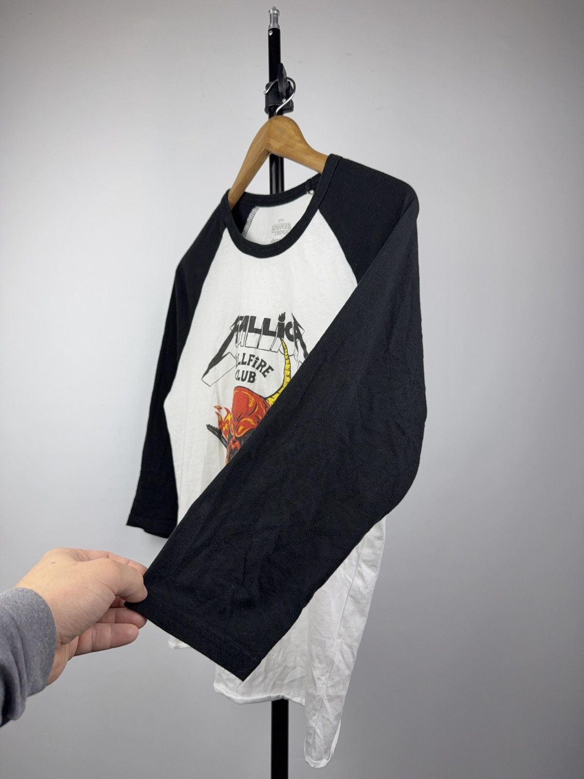 Metallica 2022 Stranger Things x Metallica Hellfire Club Raglan Tee Size US S / EU 44-46 / 1 - 5 Thumbnail