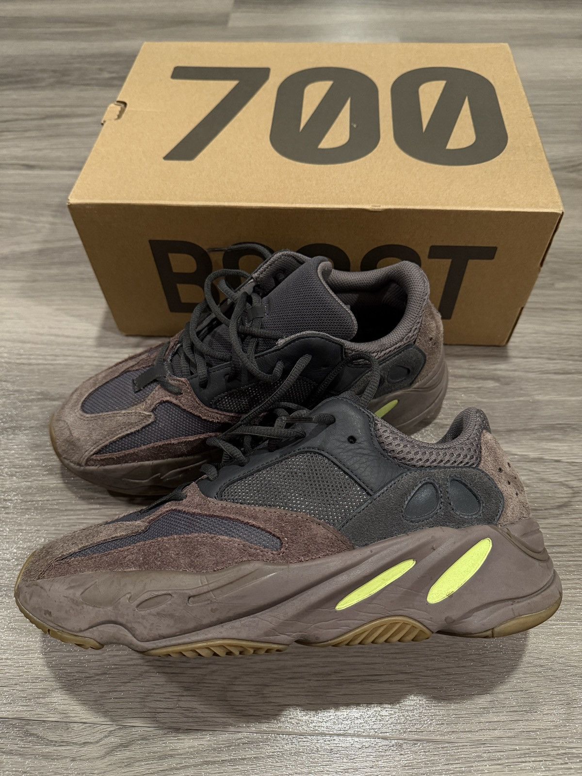 Adidas Yeezy Boost 700 Mauve 2018 (EE9614)