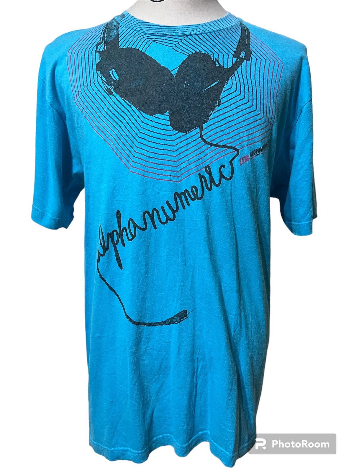 Vintage 2000s ALPHA NUMERIC Tshirt