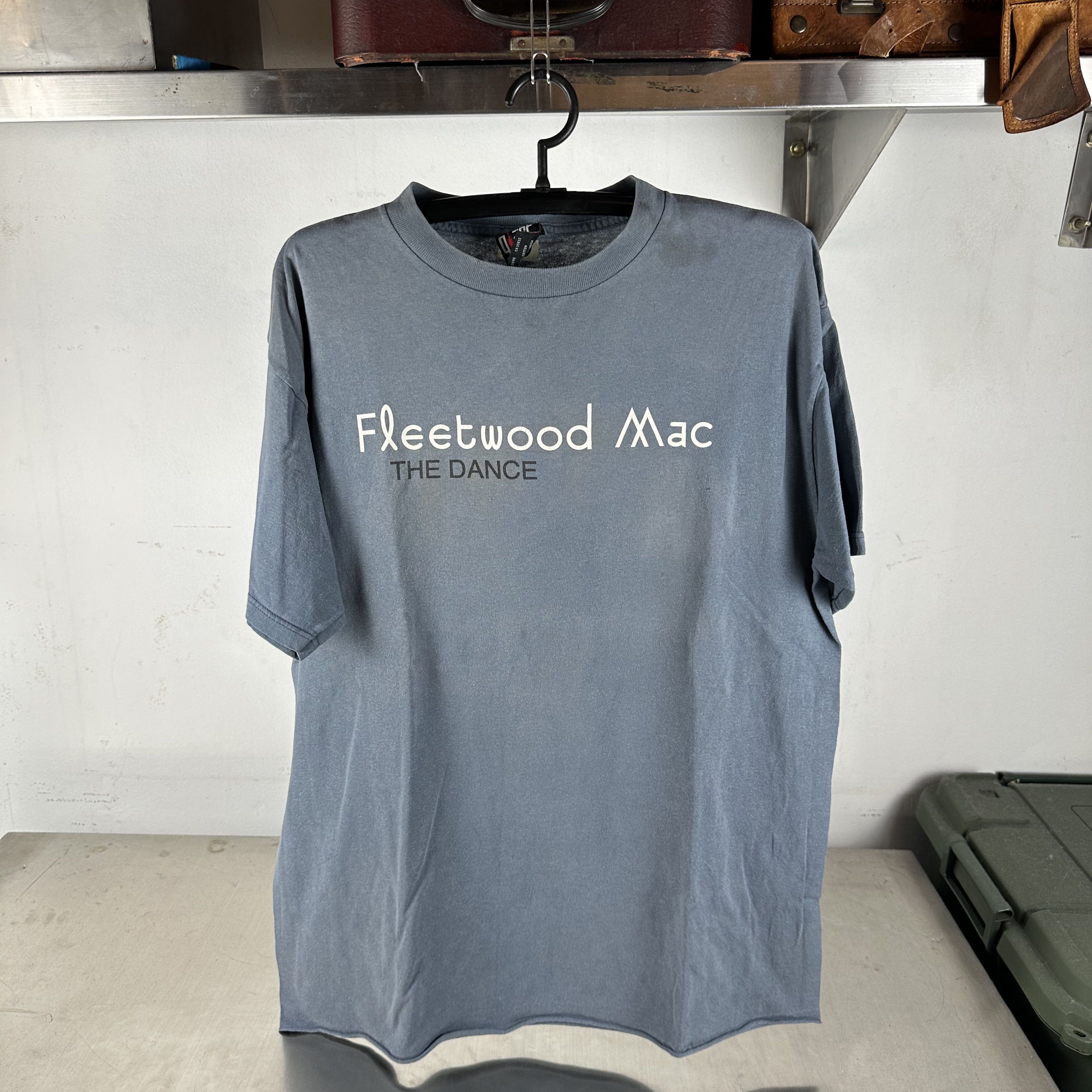 Vintage 1997 Fleetwood Mac The Dance Reunion Tour Band T-Shirt Size US XL / EU 56 / 4 - 1 Thumbnail