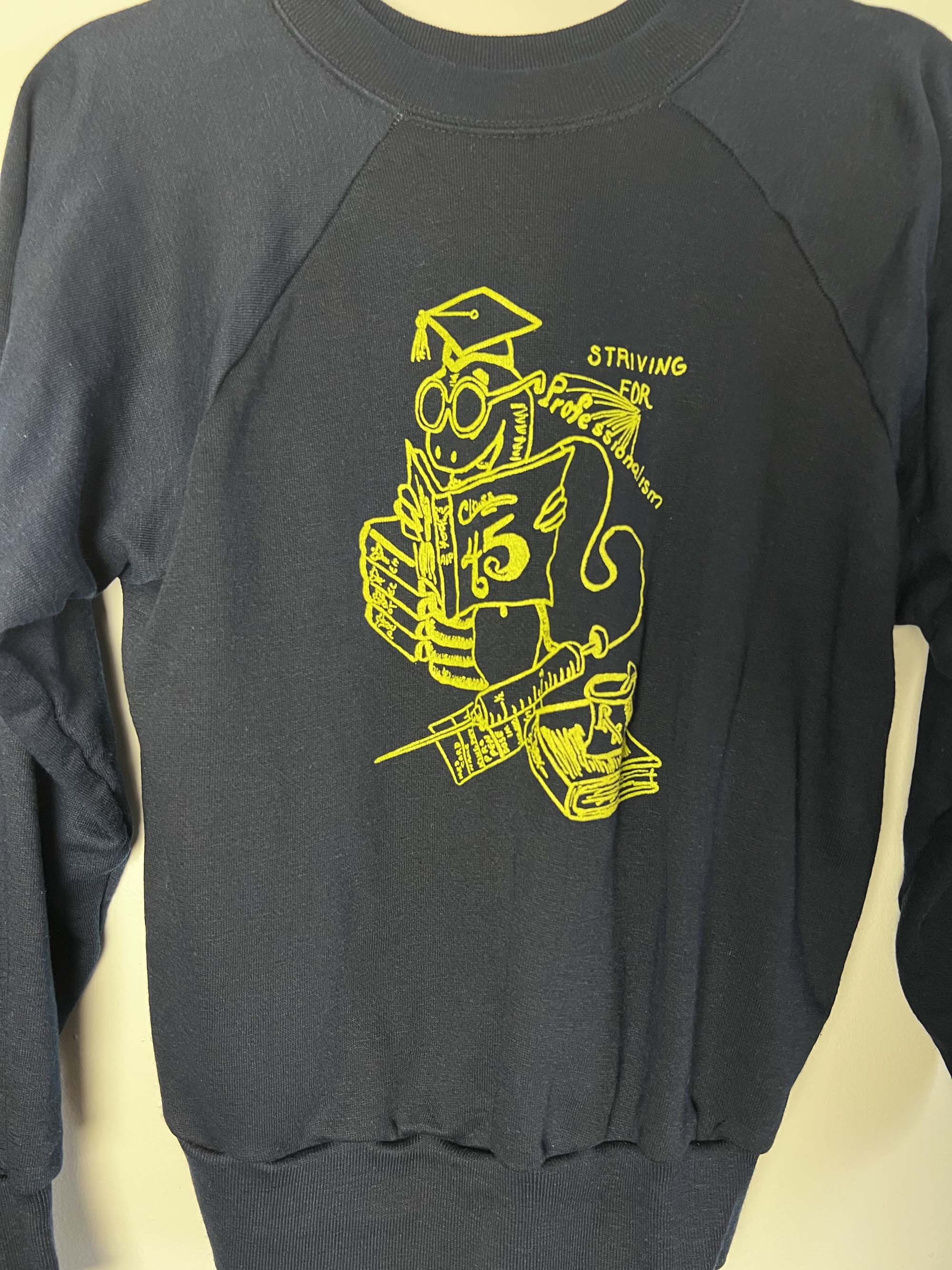 Vintage 70's "Striving for Professionalism Class of '45" Sweatshirt Size US M / EU 48-50 / 2 - 3 Thumbnail