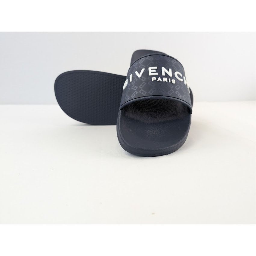 Givenchy o1rshd1 Embossed Rubber Logo Printed Slide Sandals Dark Blue Size US 14 / EU 47 - 14 Thumbnail