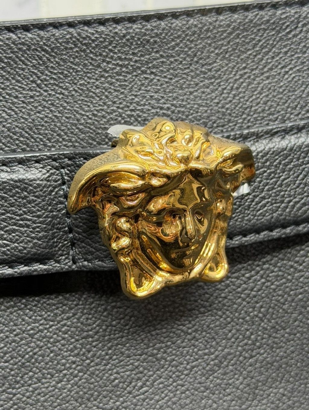 Versace Versace Medusa Large Tote Bag Black Leather Gold Hardware To Size ONE SIZE - 7 Thumbnail