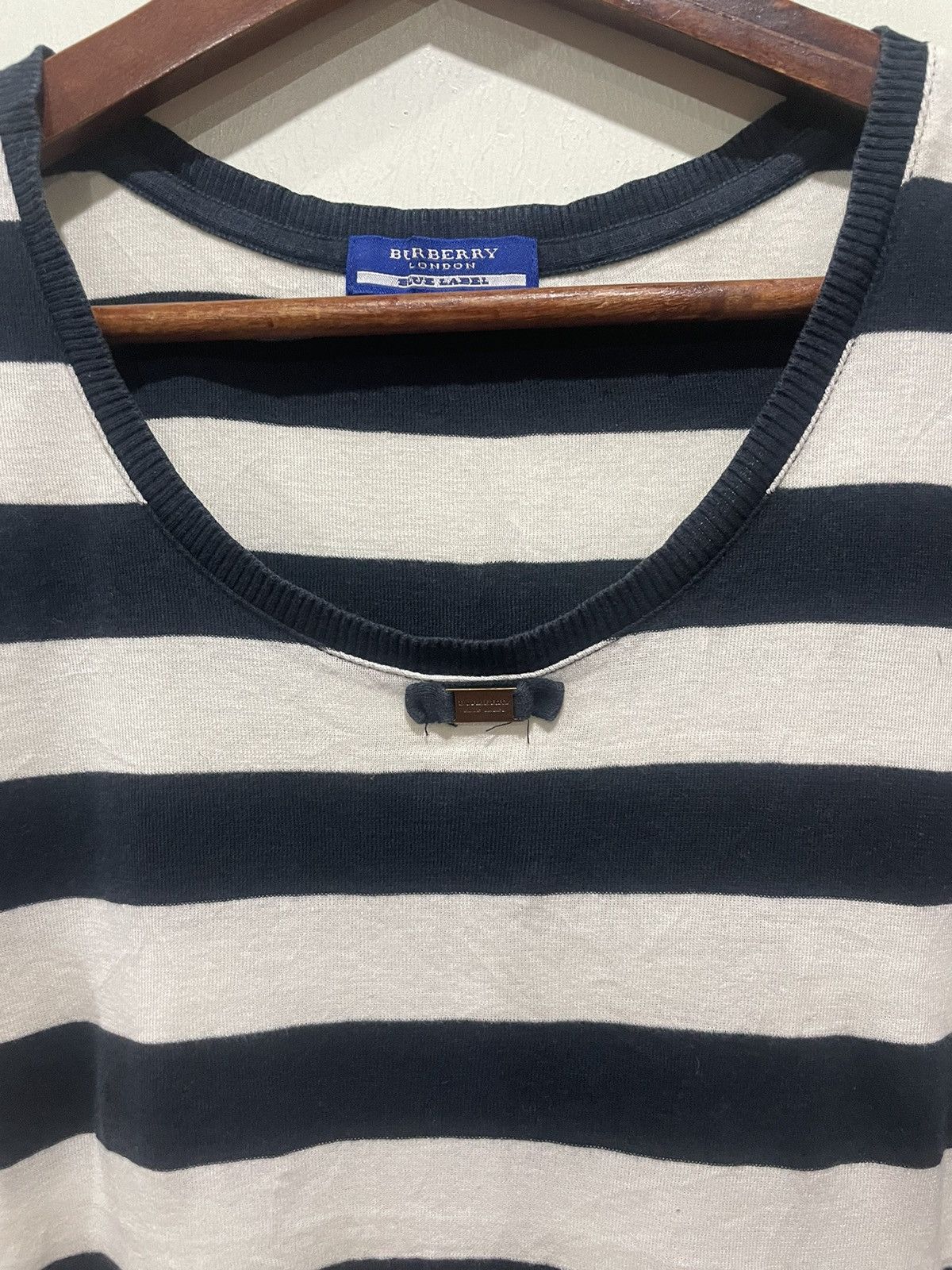 Burberry Burberry Tshirt Size XS / US 0-2 / IT 36-38 - 3 Thumbnail