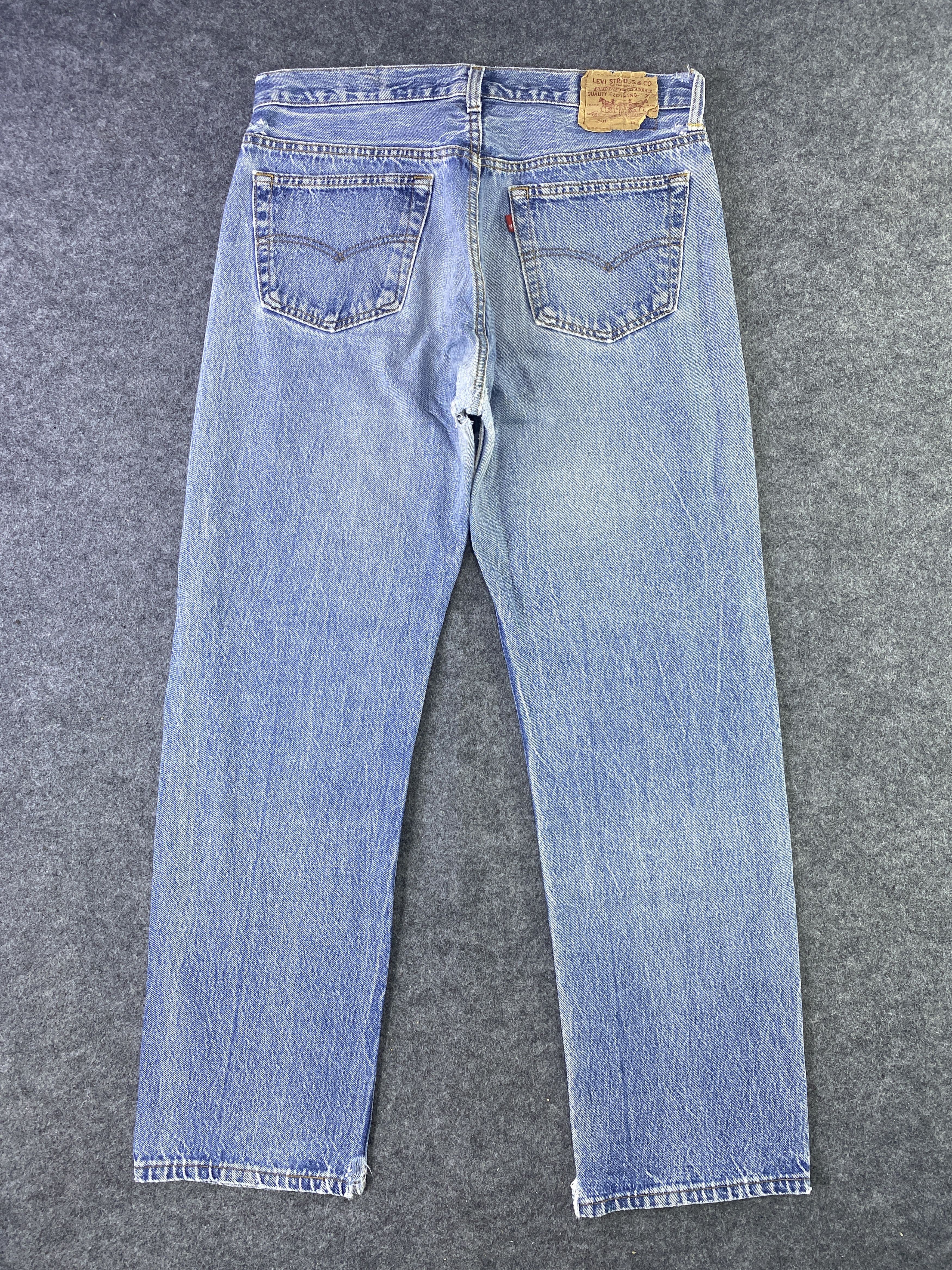 Levi's Vintage Levi's 501 Blue Wash Jeans - J918 Size US 33 - 3 Thumbnail