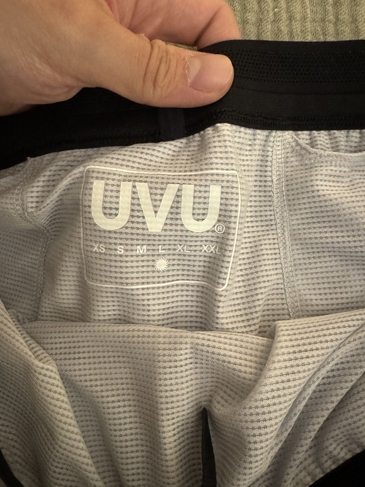 UVU UVU split shorts - NEW Size US 33 - 3 Thumbnail