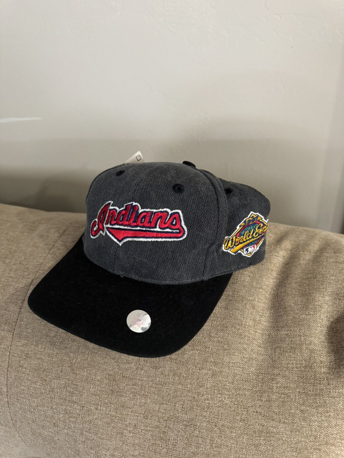 Logo 7 *VINTAGE* 1997 WS Cleveland Indians Logo 7 snapback Size ONE SIZE - 1 Thumbnail