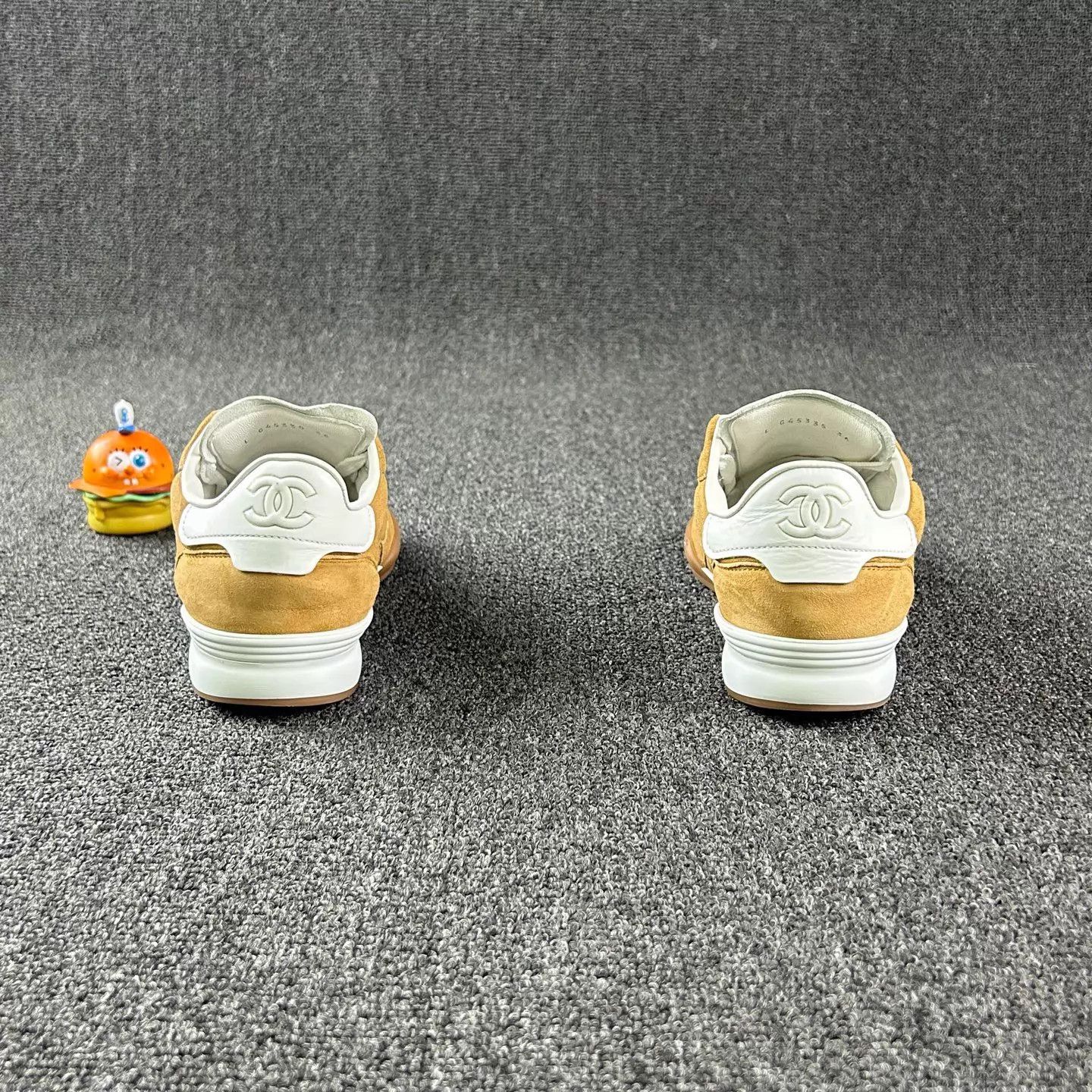 Chanel Chanel 23k yellow suede Deerupt trainer women's 36 Size US 5.5 / IT 35.5 - 5 Thumbnail