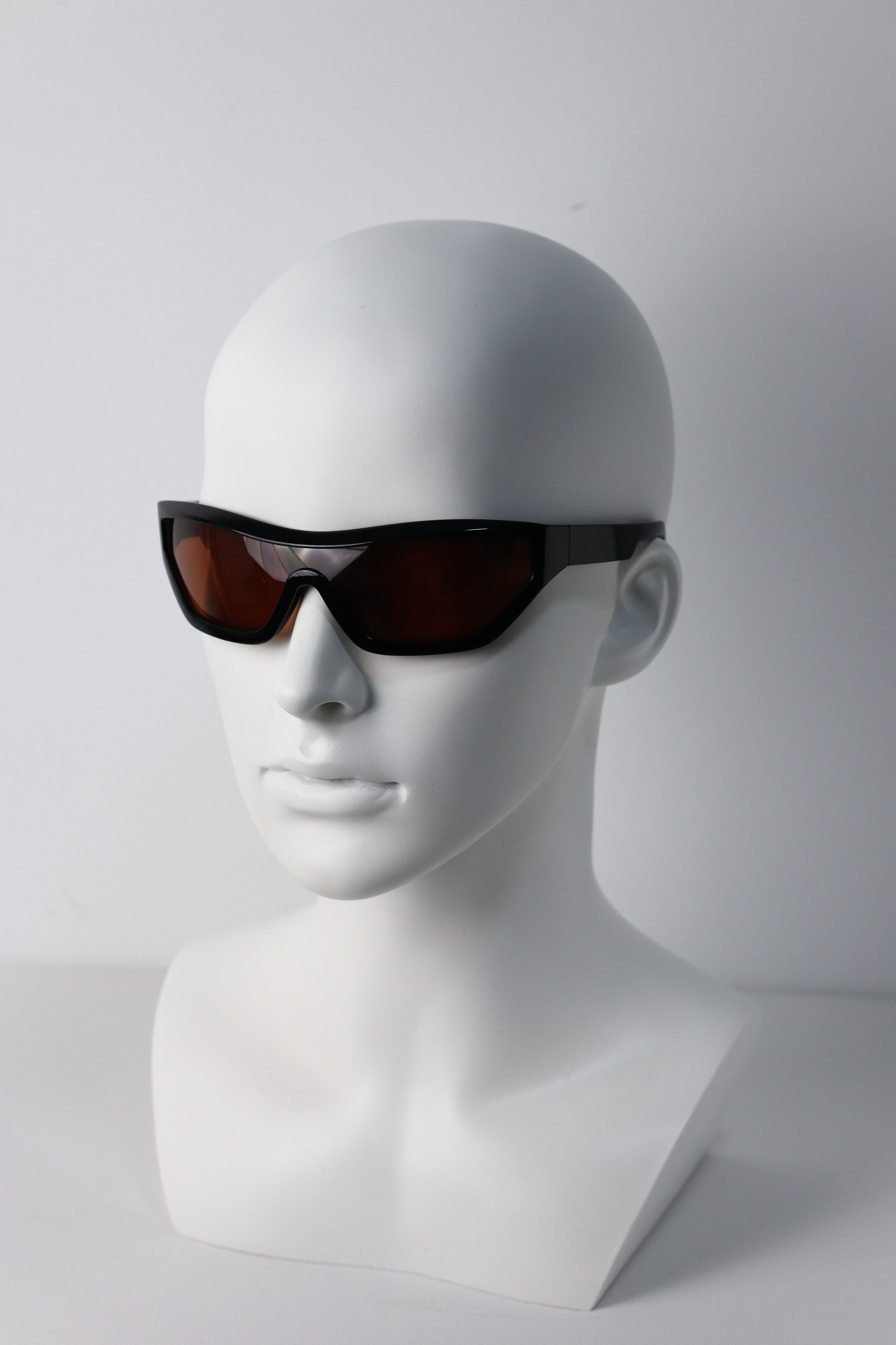 Japanese Brand Y2k Avant Garde Futuristic Rectangle Champagne Sunglasses OS Size ONE SIZE - 3 Thumbnail