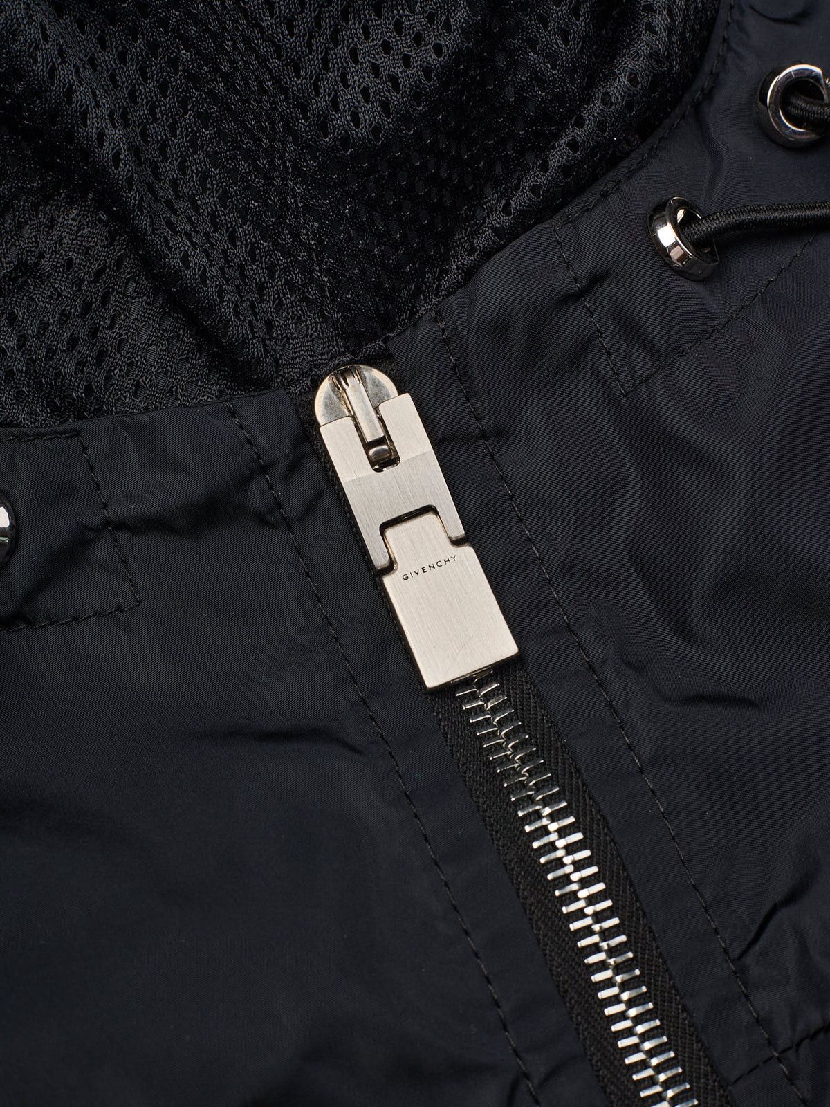 Givenchy GIVENCHY Tag Effect Hooded Windbreaker Jacket Oversized Size US XL / EU 56 / 4 - 5 Thumbnail