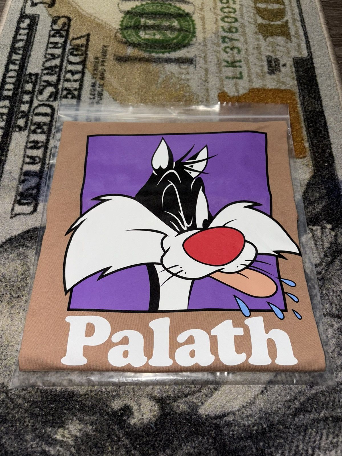 Palace × Ugg Palace x UGG x Looney Tunes Palath T-Shirt Brown Size US S / EU 44-46 / 1 - 1 Thumbnail