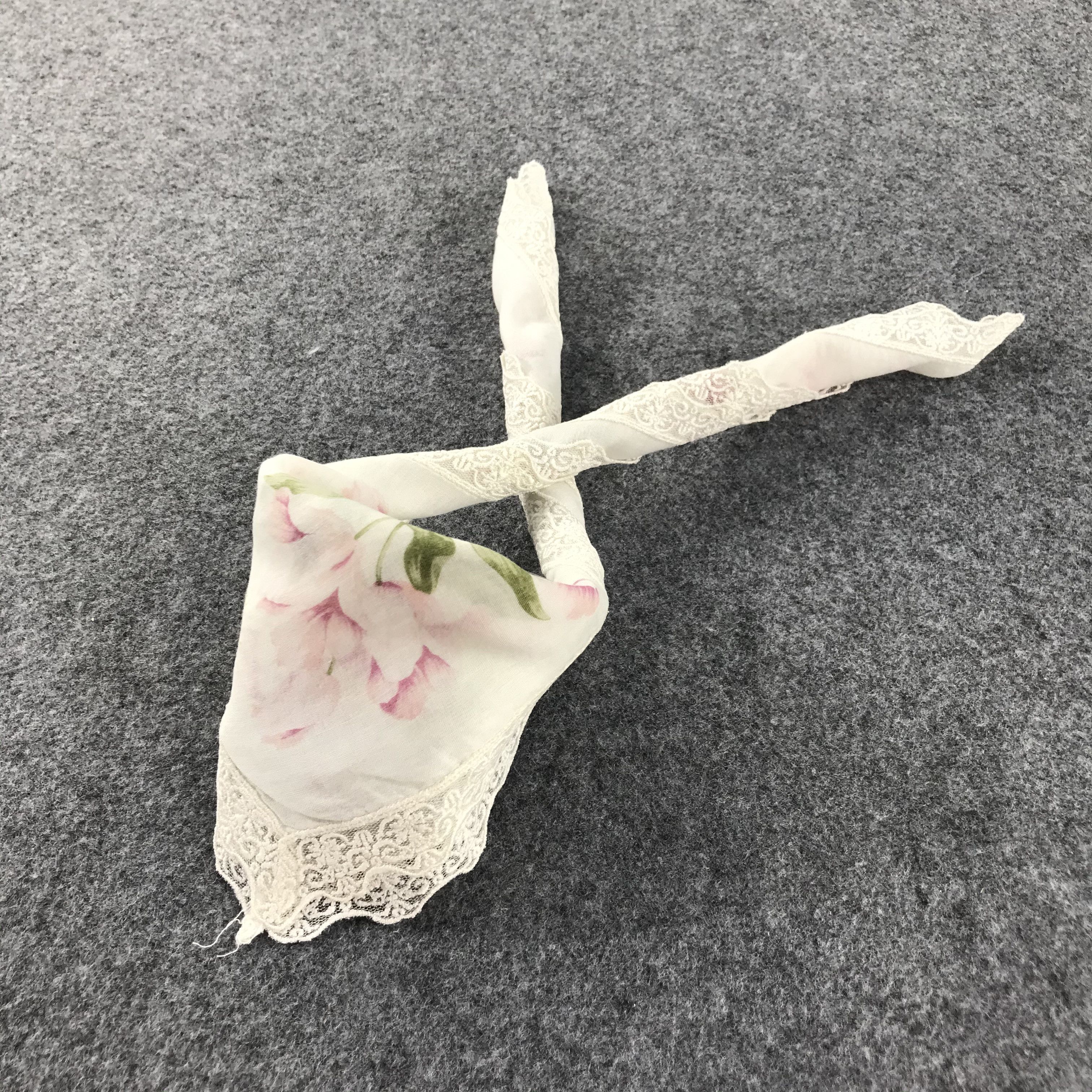 Nina Ricci Nina Ricci Handkerchief Neckerchief Bandana H147 Size ONE SIZE - 2 Thumbnail