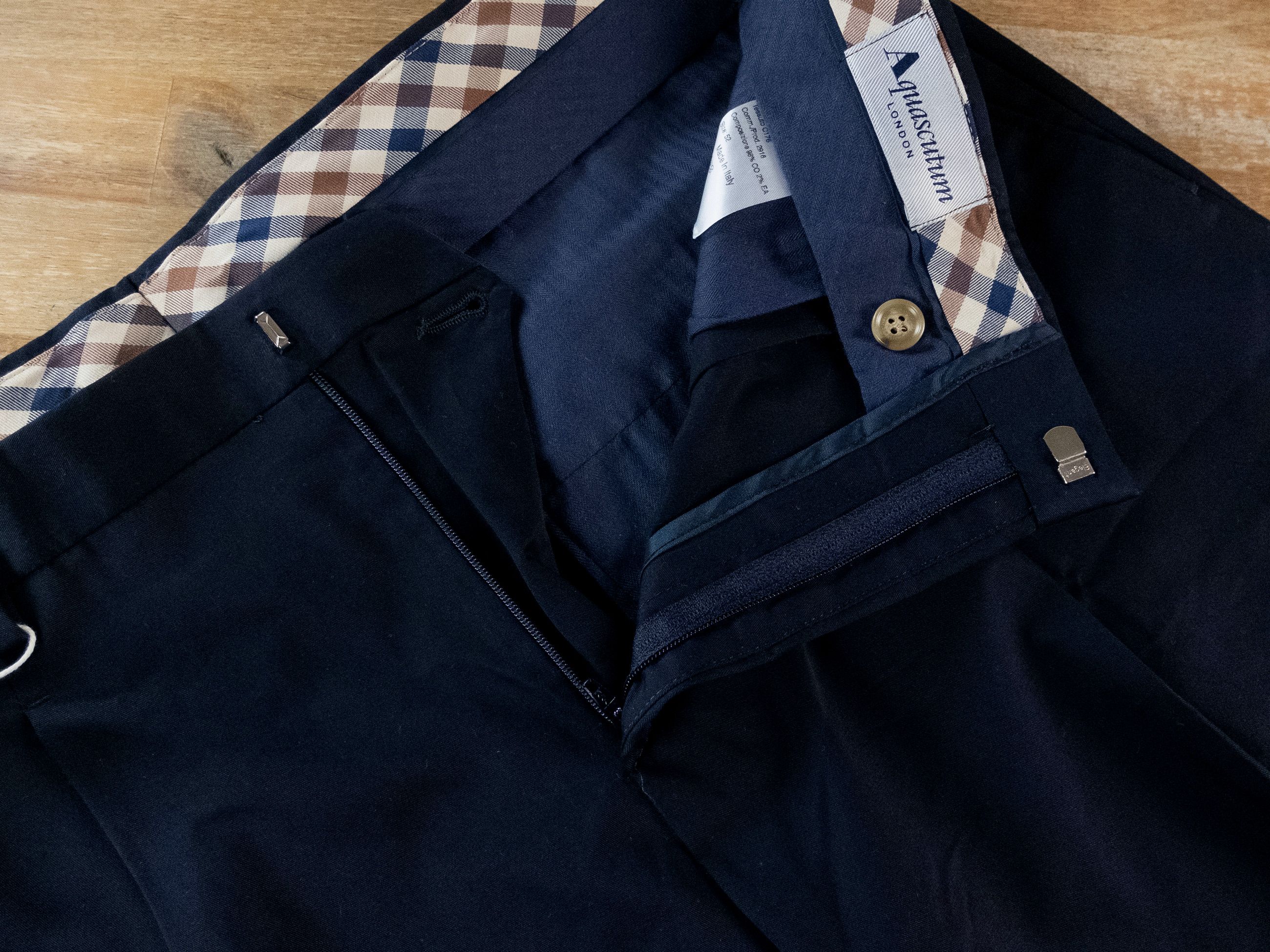 Aquascutum AQUASCUTUM navy blue cotton chino shorts Size 36 Size US 36 / EU 52 - 4 Thumbnail