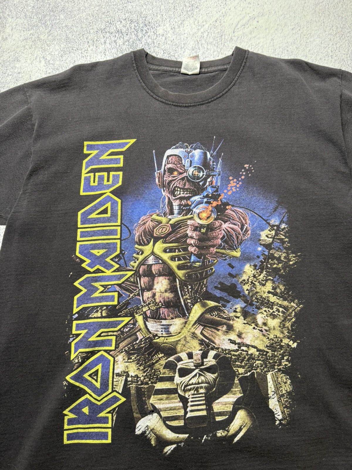 Iron Maiden Vintage Iron Maiden Distressed Tour Tshirt 90s Size US XL / EU 56 / 4 - 8 Thumbnail