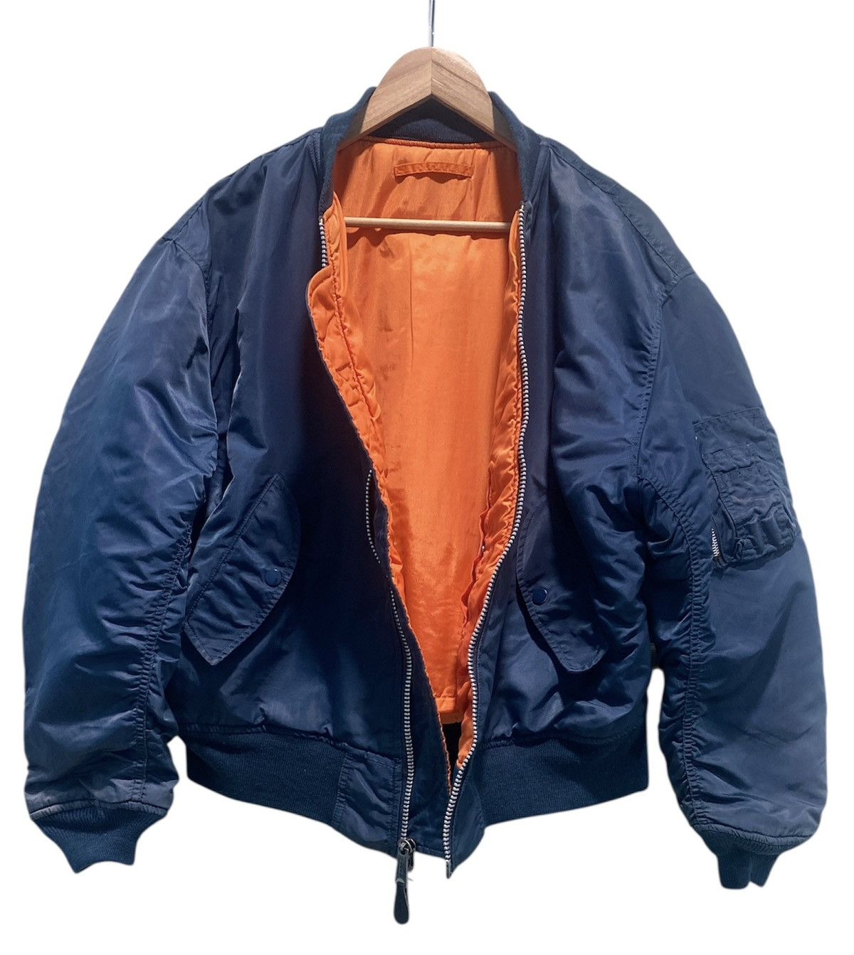 Alpha Industries Vintage Alpha industries Ma-1 Bomber Jacket Navy Blue Size US L / EU 52-54 / 3 - 3 Thumbnail