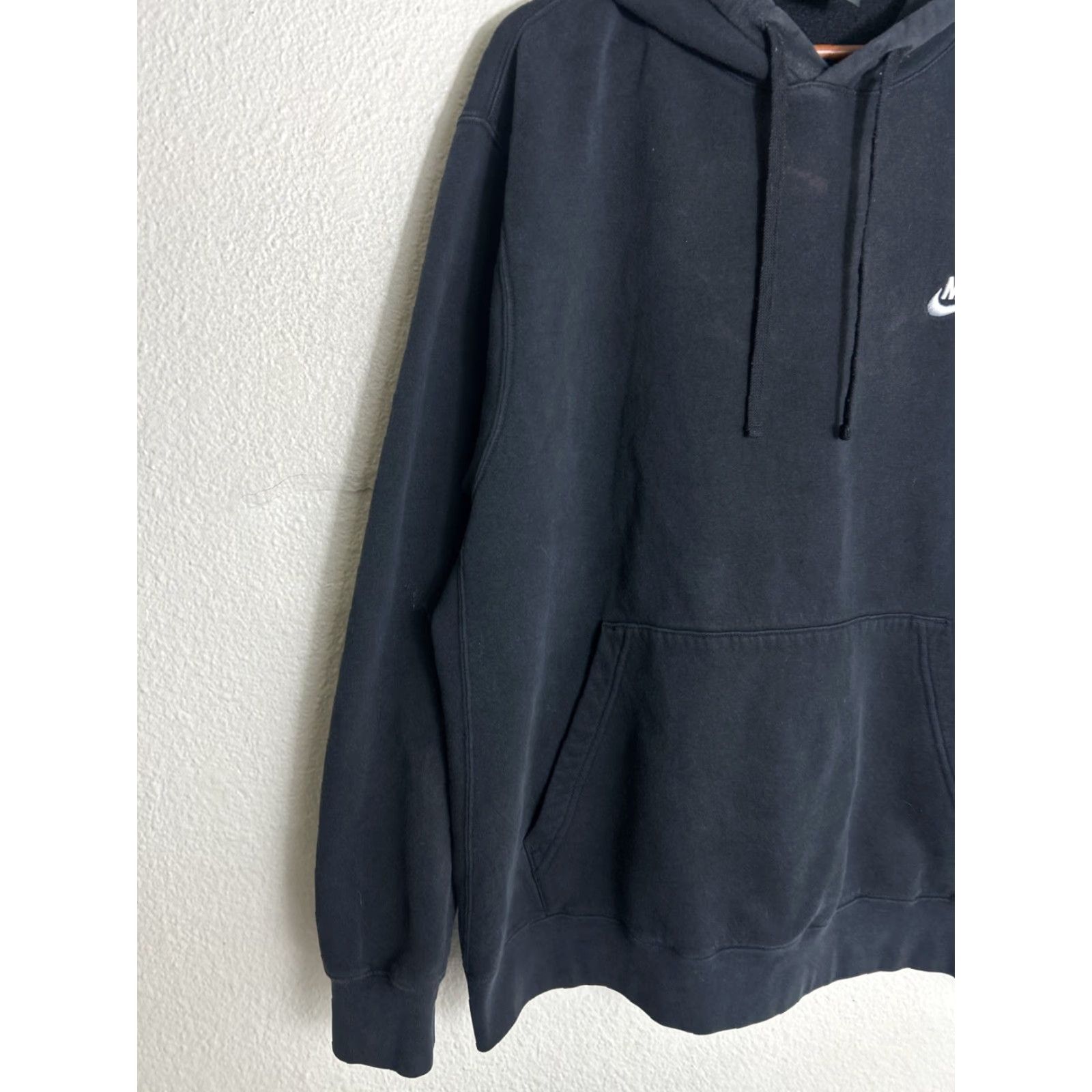 Nike Nike Sportswear Club Fleece Pullover Hoodie Mens XXL Black Staining Size US XXL / EU 58 / 5 - 2 Thumbnail